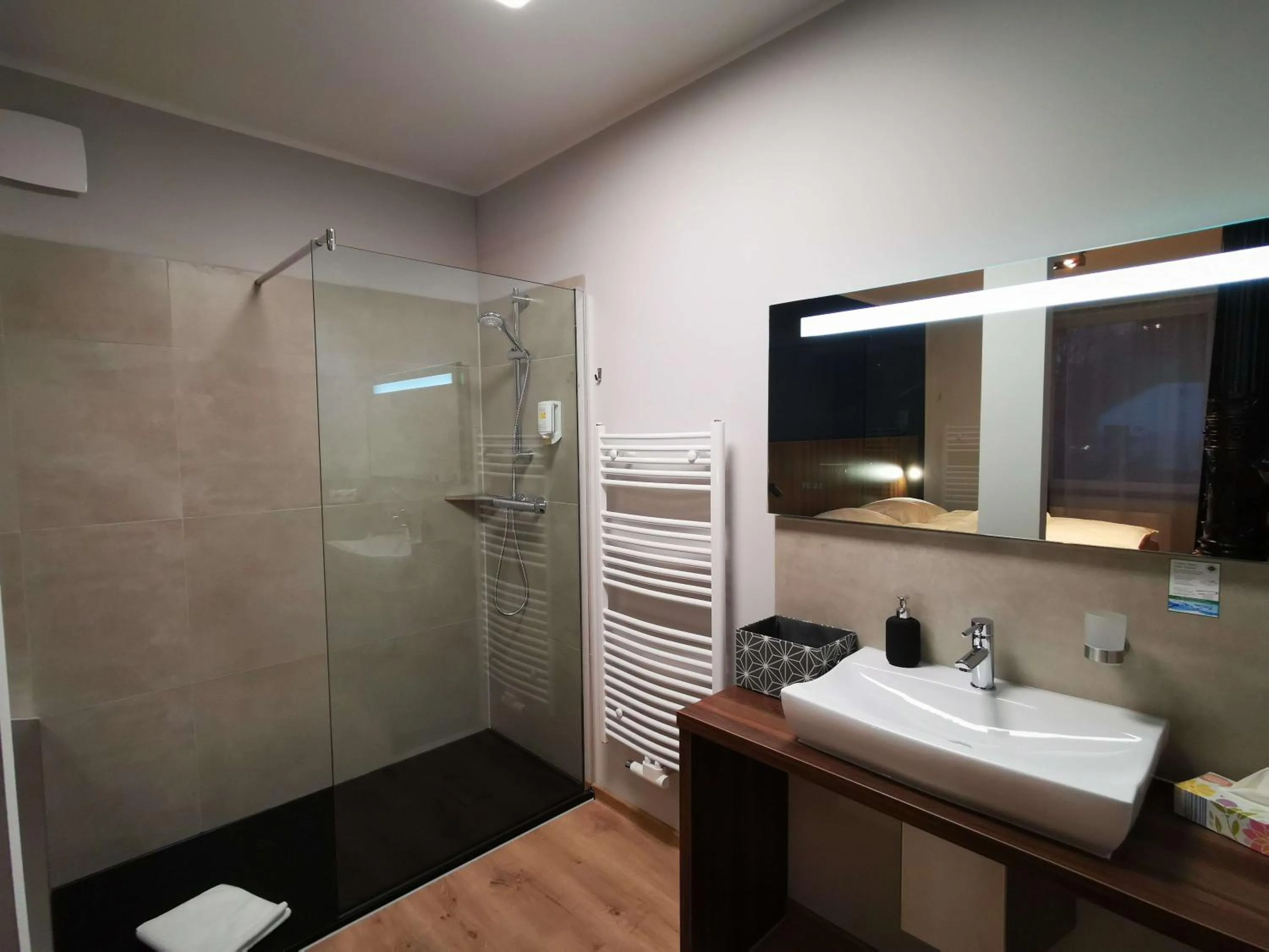 Bathroom in Hotel Zu Freunden