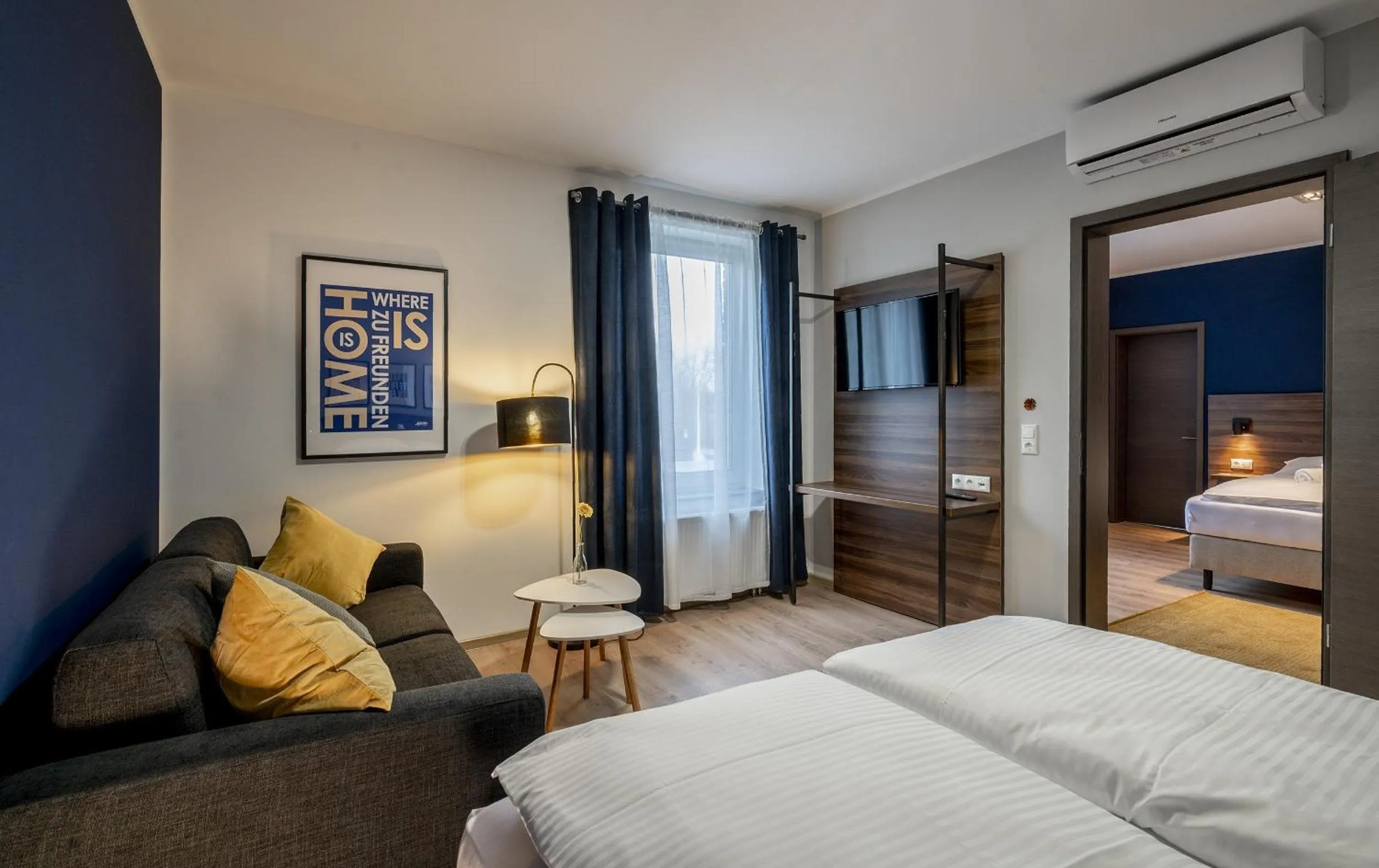 Photo of the whole room, Bed in Hotel Zu Freunden