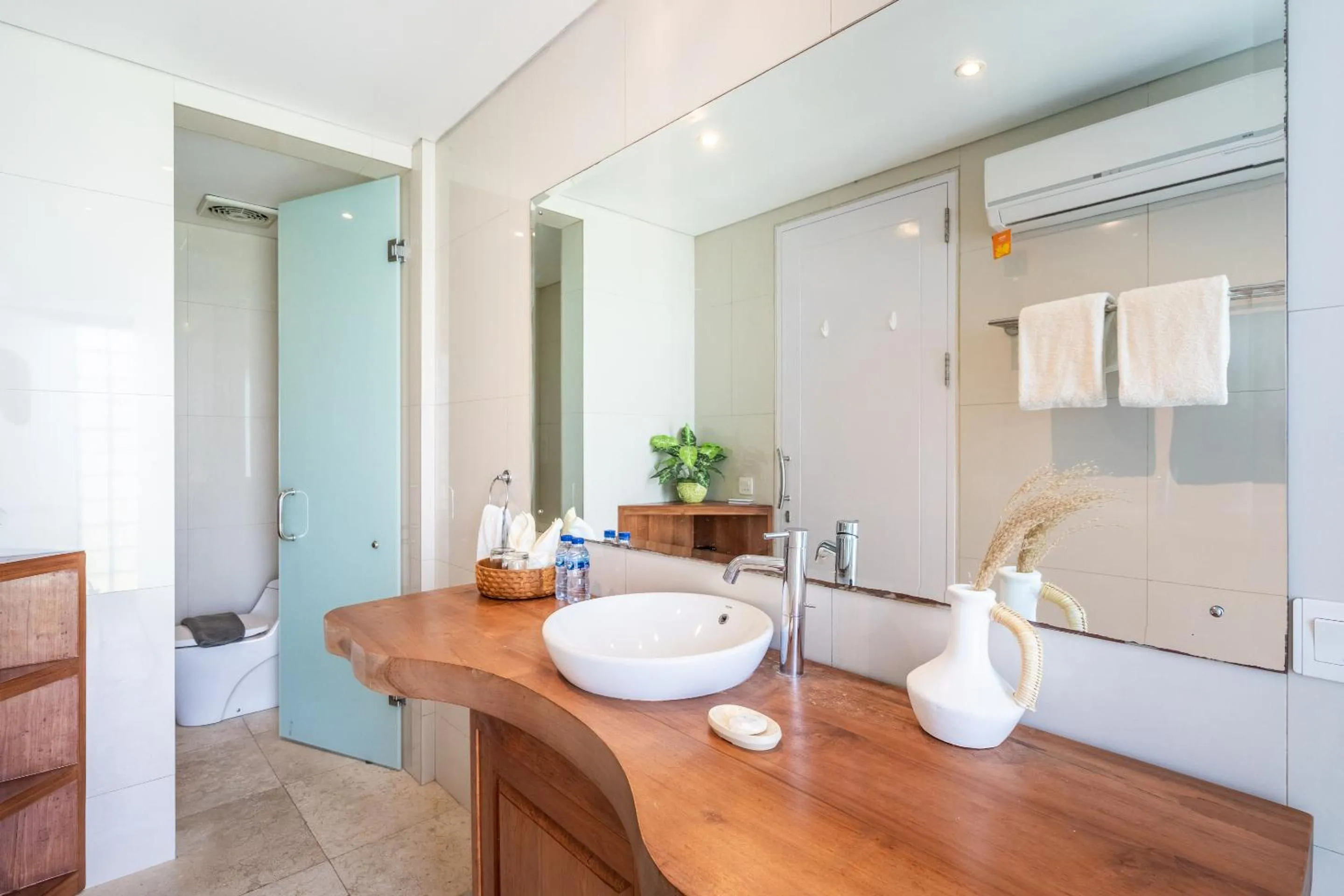 Bathroom in AQ-VA Hotel & Villas Seminyak