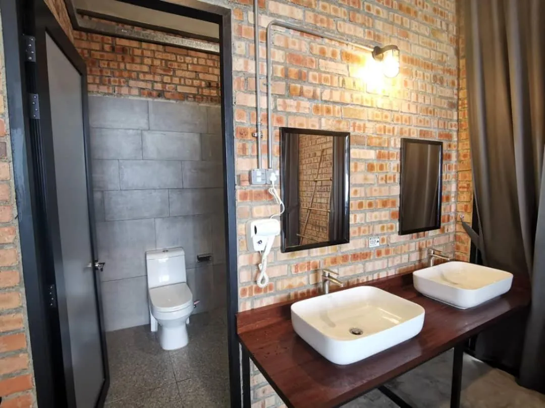 Toilet in Sembayu Villa