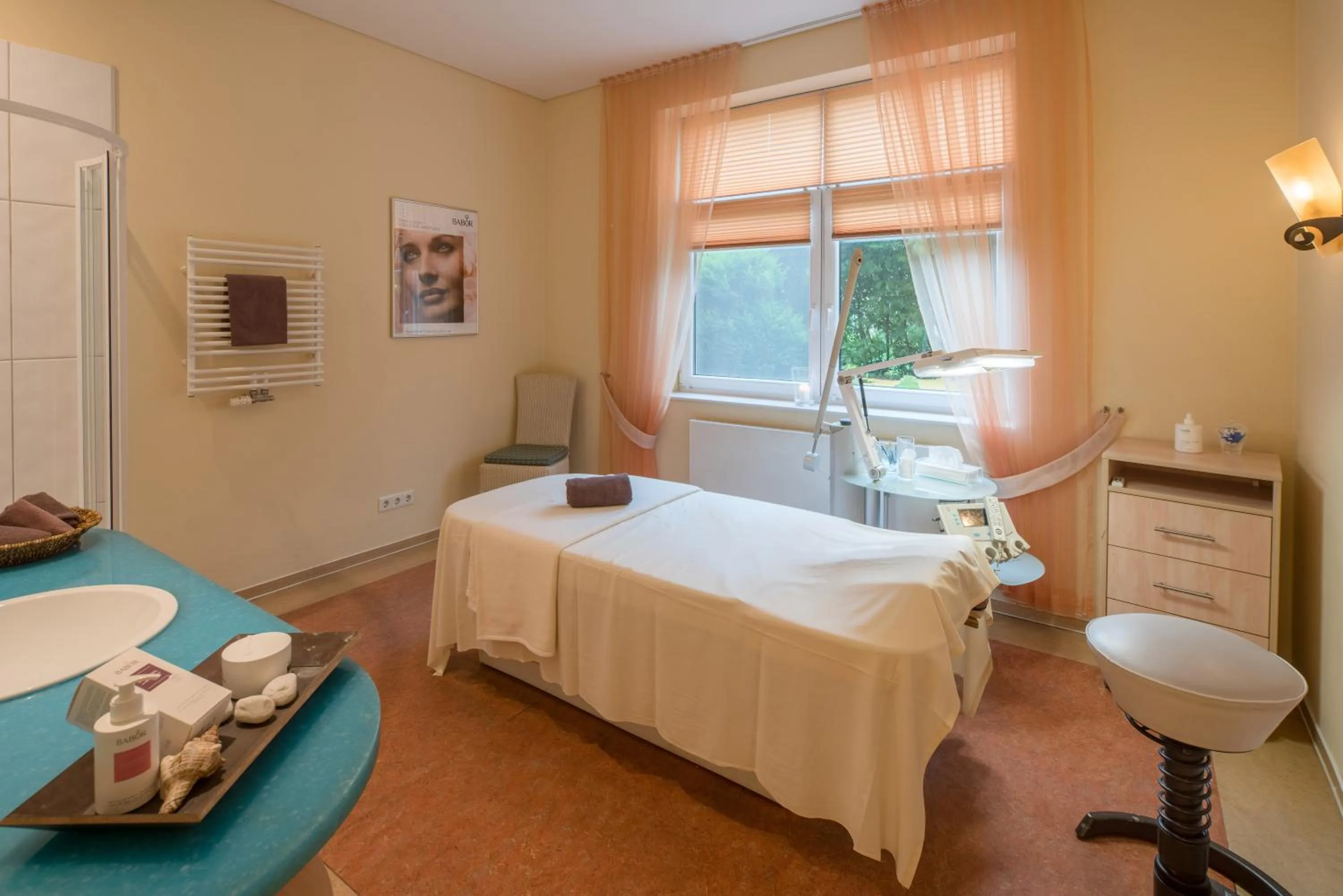 Massage, Bed in Best Western Premier Castanea Resort Hotel
