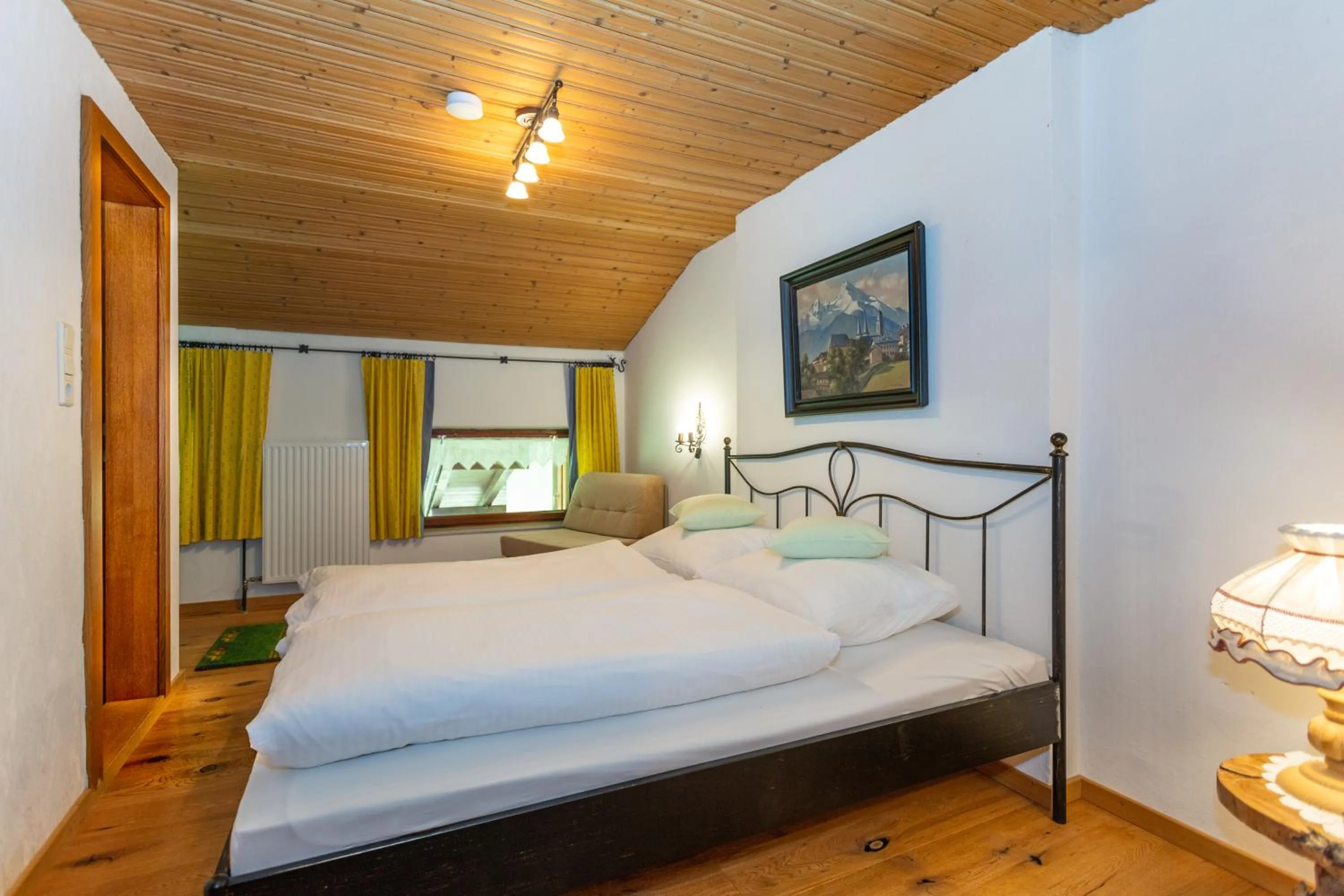 Bedroom, Bed in Pension Sonneck