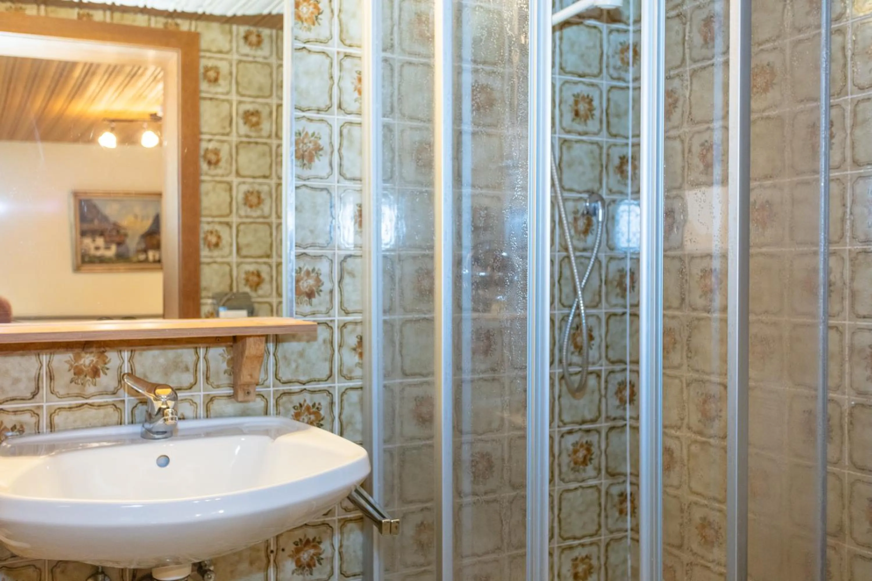 Bathroom in Pension Sonneck