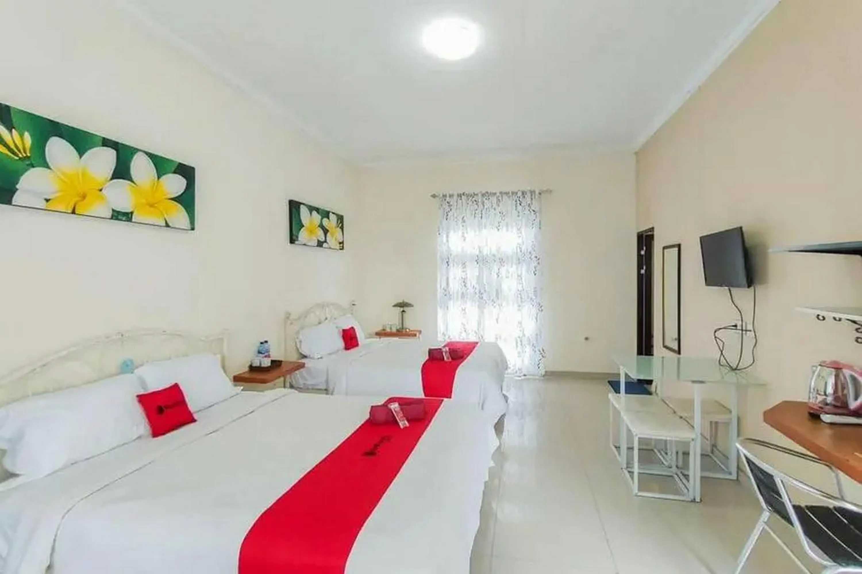 Bed in RedDoorz Syariah at Prapen Jaya Surabaya