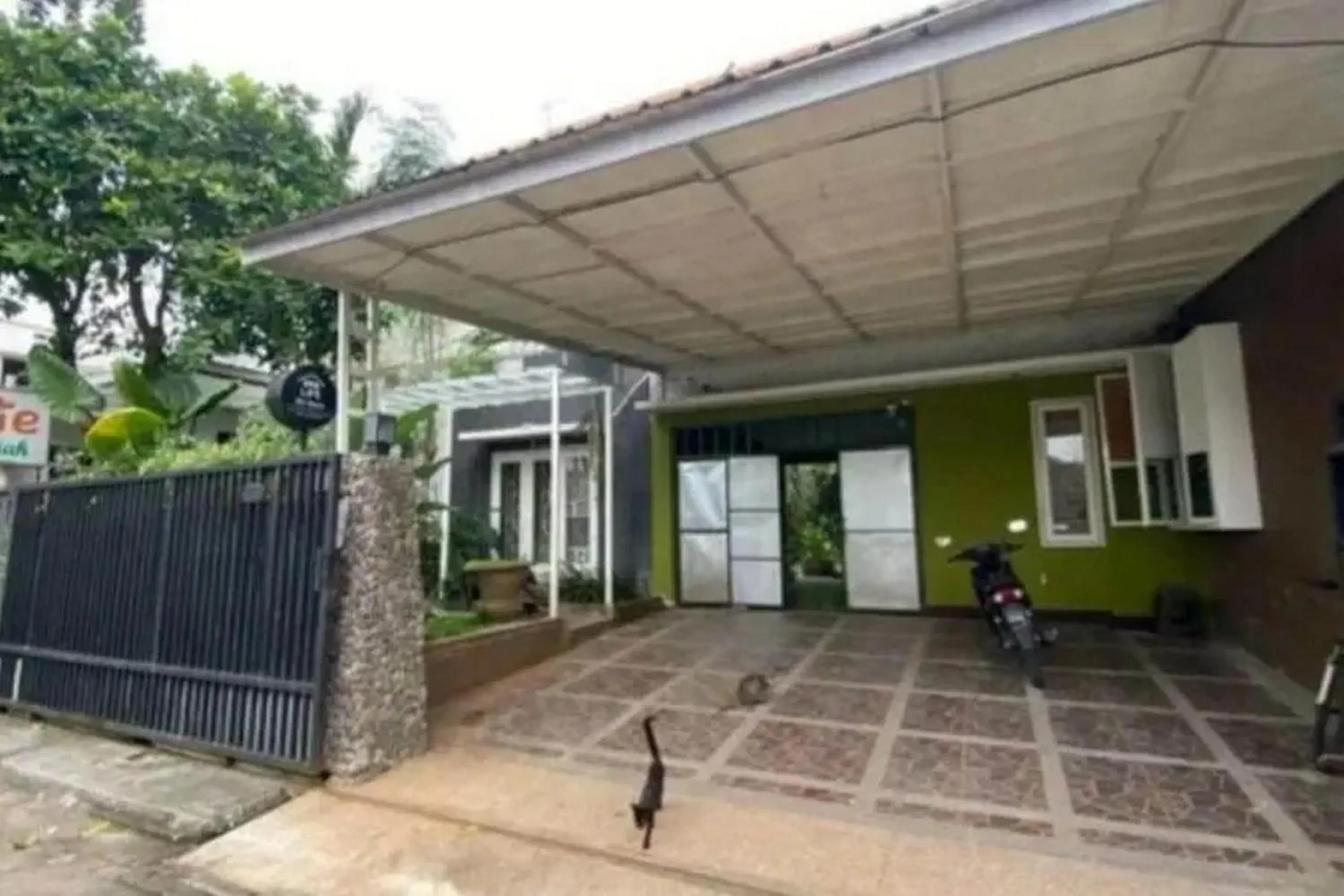 Property building in RedDoorz Syariah at Prapen Jaya Surabaya