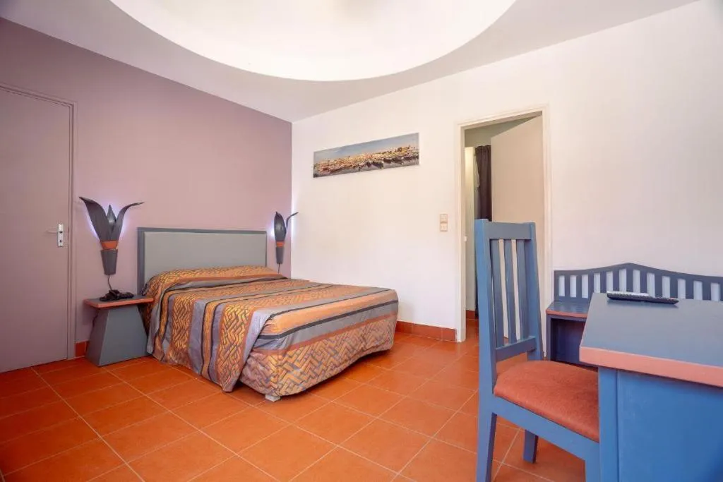 La Madrague-Surf Beach Sea