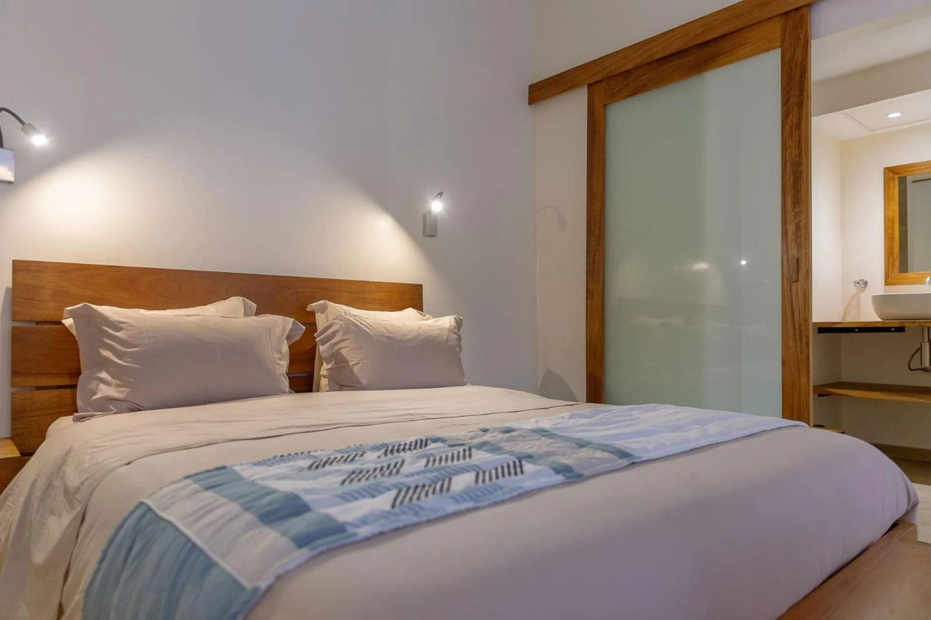 Bed in La Madrague-Surf Beach Sea