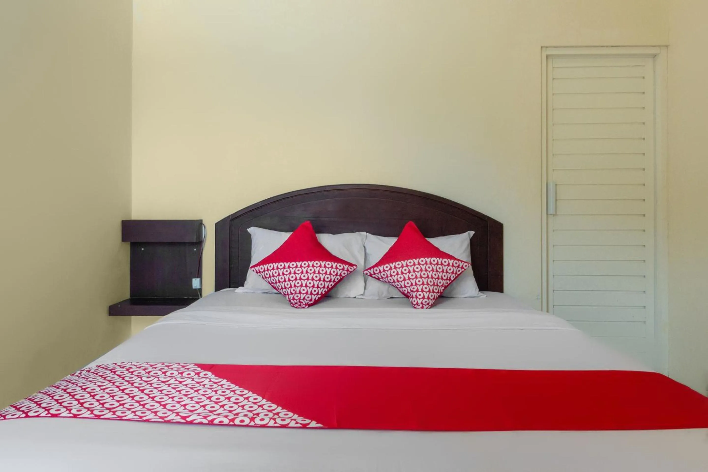 Bedroom in Hotel O Kebon Manis