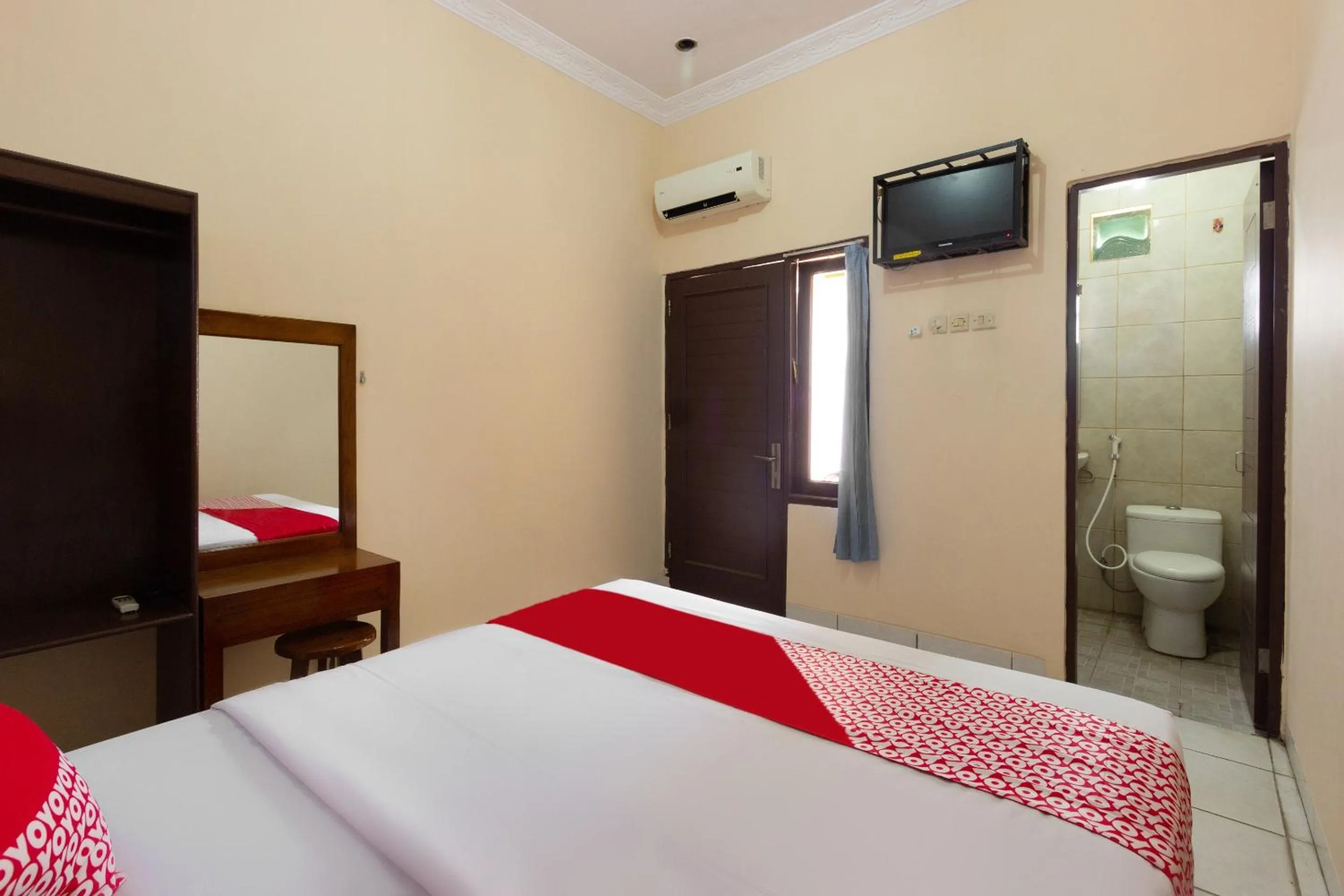 Bedroom in Hotel O Kebon Manis
