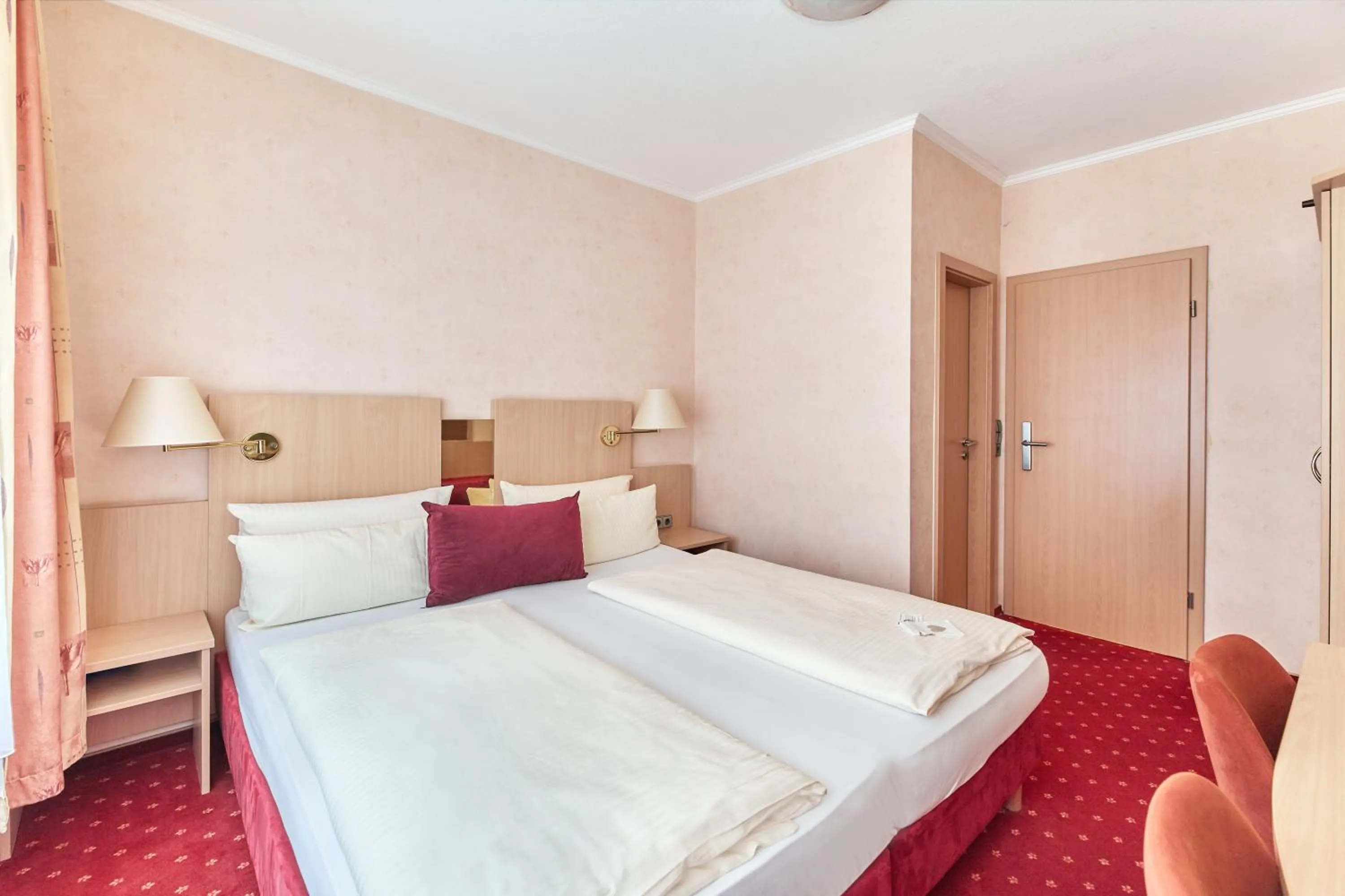 Photo of the whole room, Bed in Hotel Weinhof