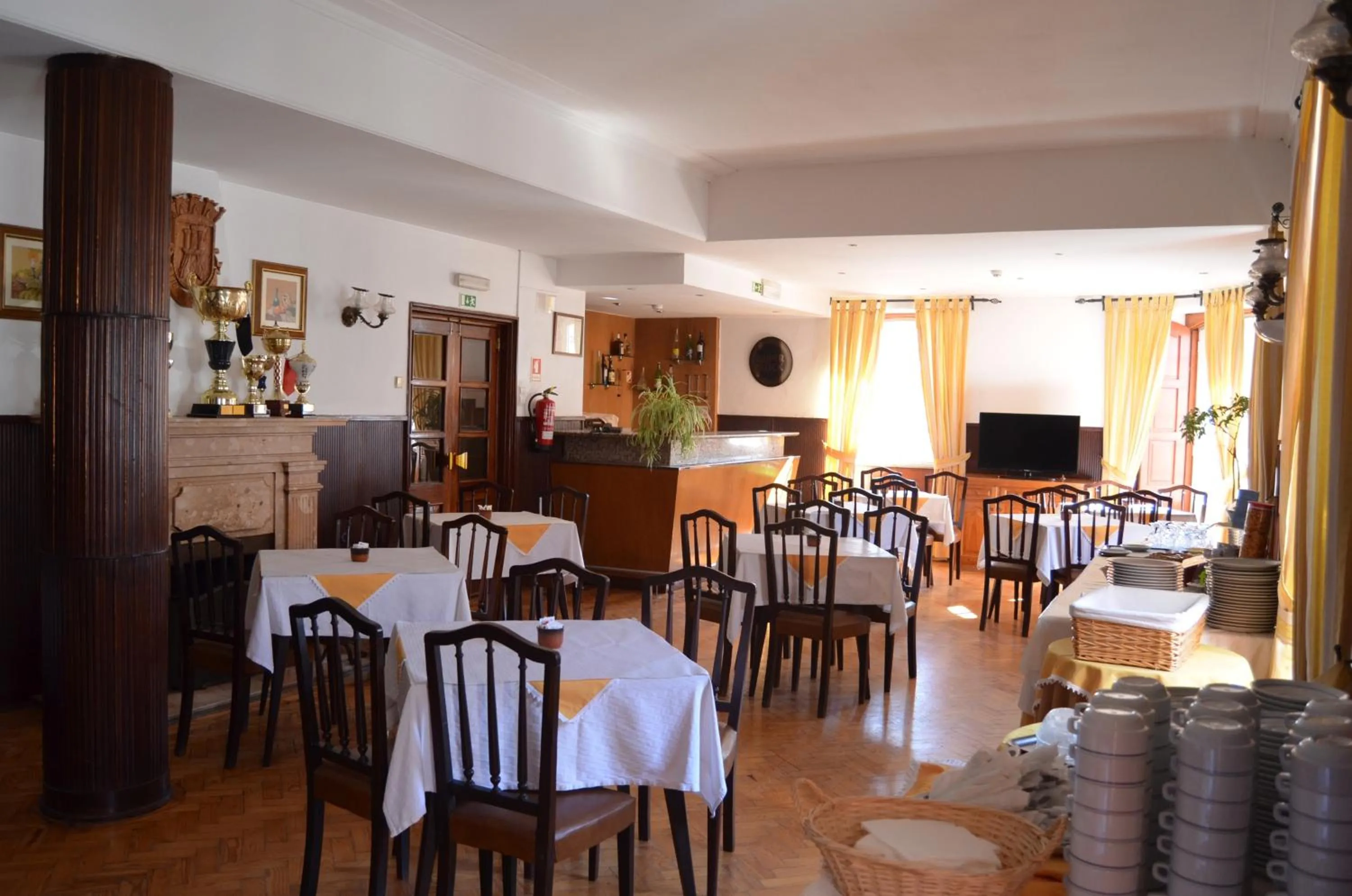 Restaurant/places to eat in Residencia Filipe
