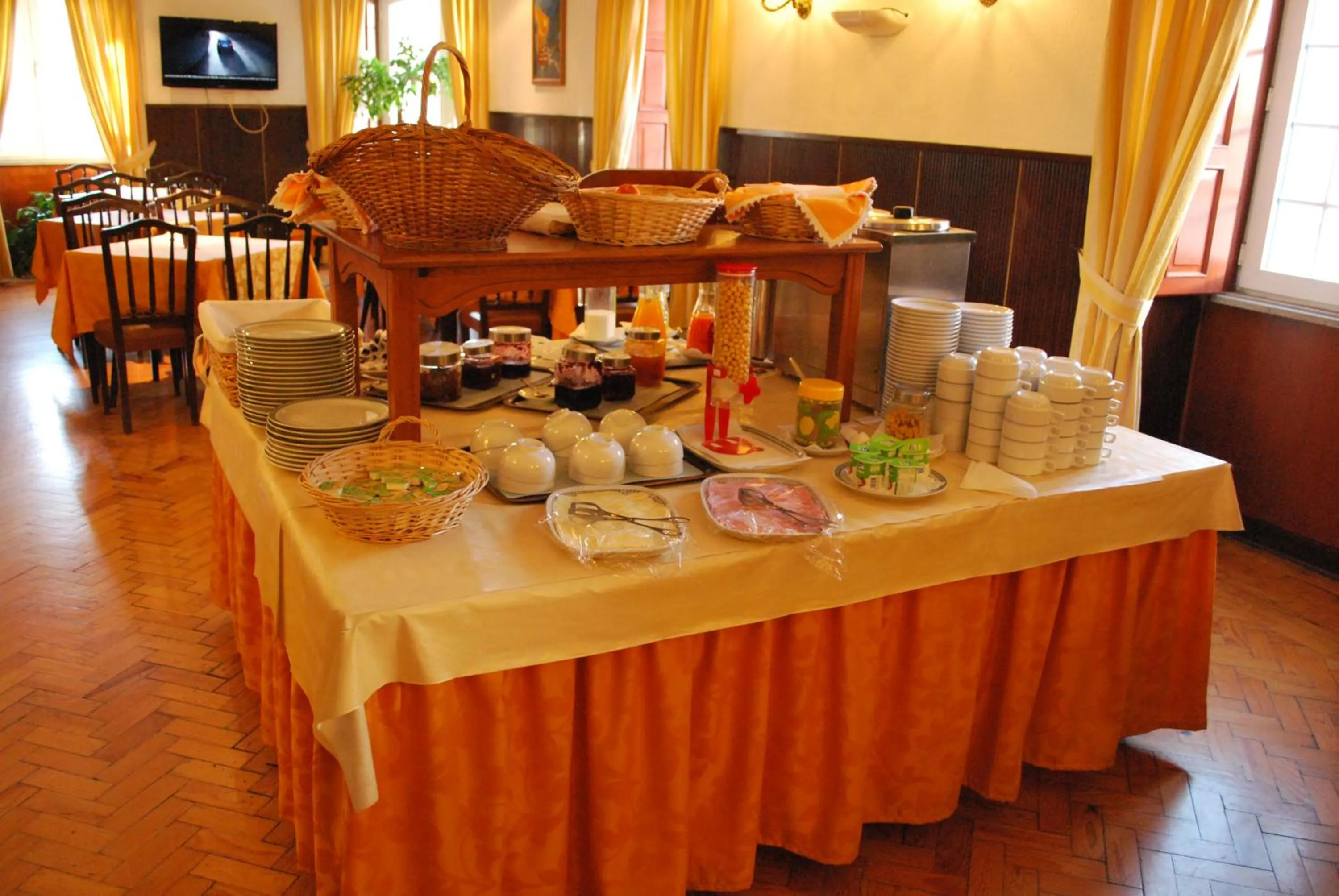 Buffet breakfast in Residencia Filipe