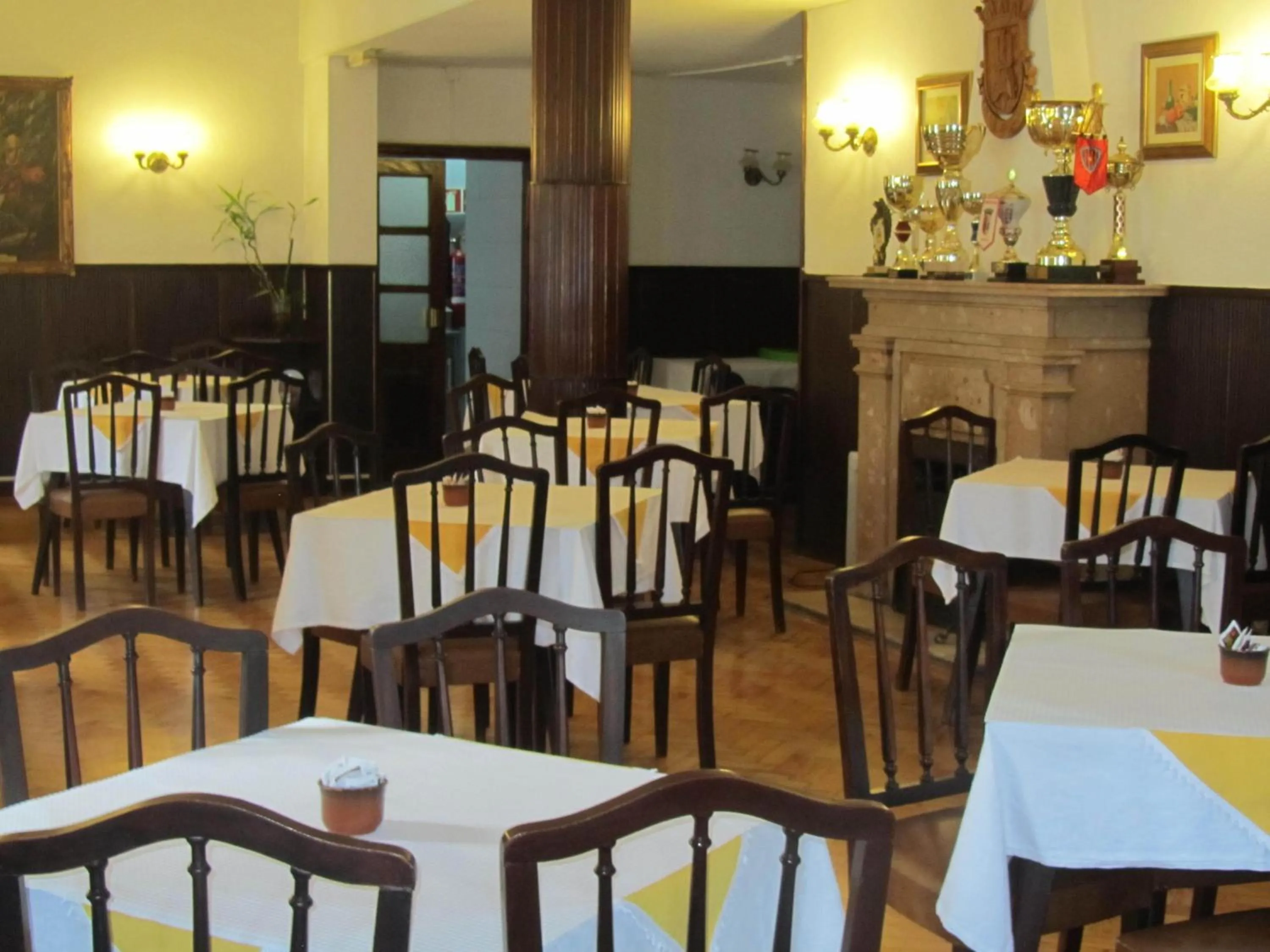 Restaurant/places to eat in Residencia Filipe