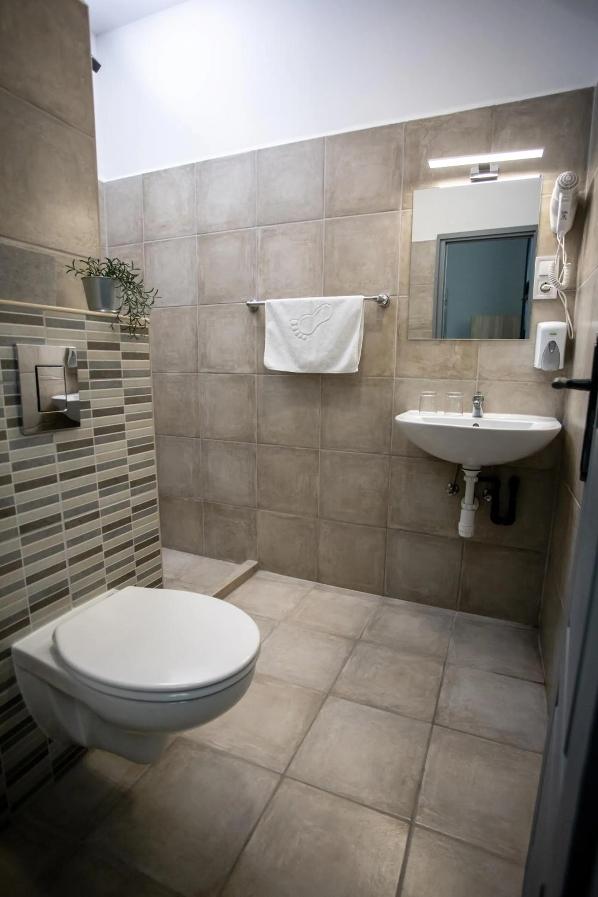 Shower in Árnyas Panzió Gödöllő