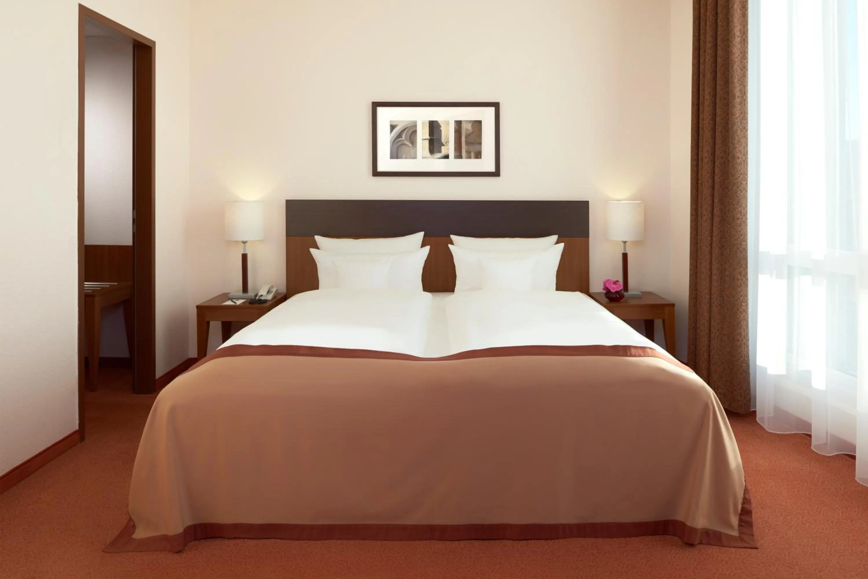 Bed in Dorint Hotel am Dom Erfurt