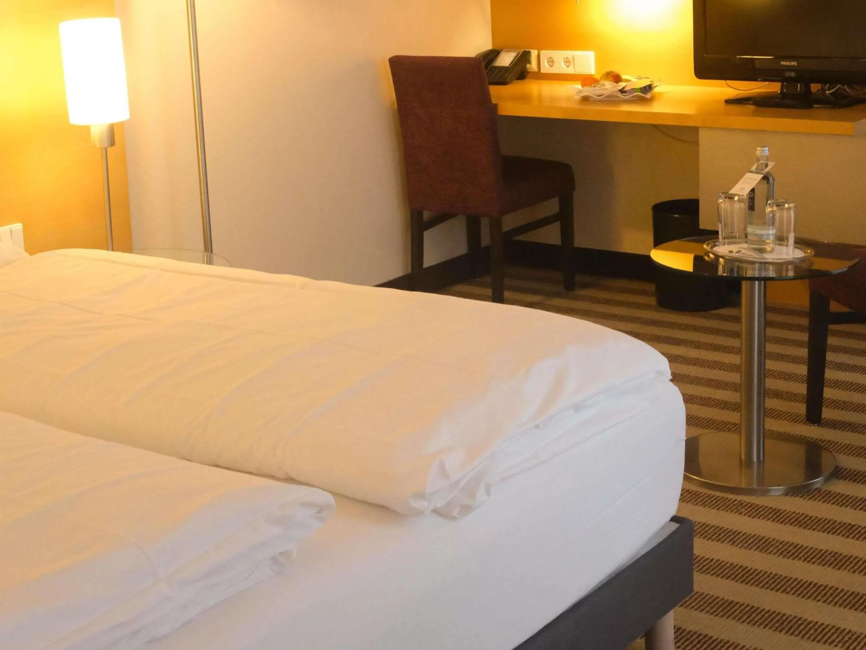 Bedroom, Bed in Mercure Hotel Aachen Am Dom