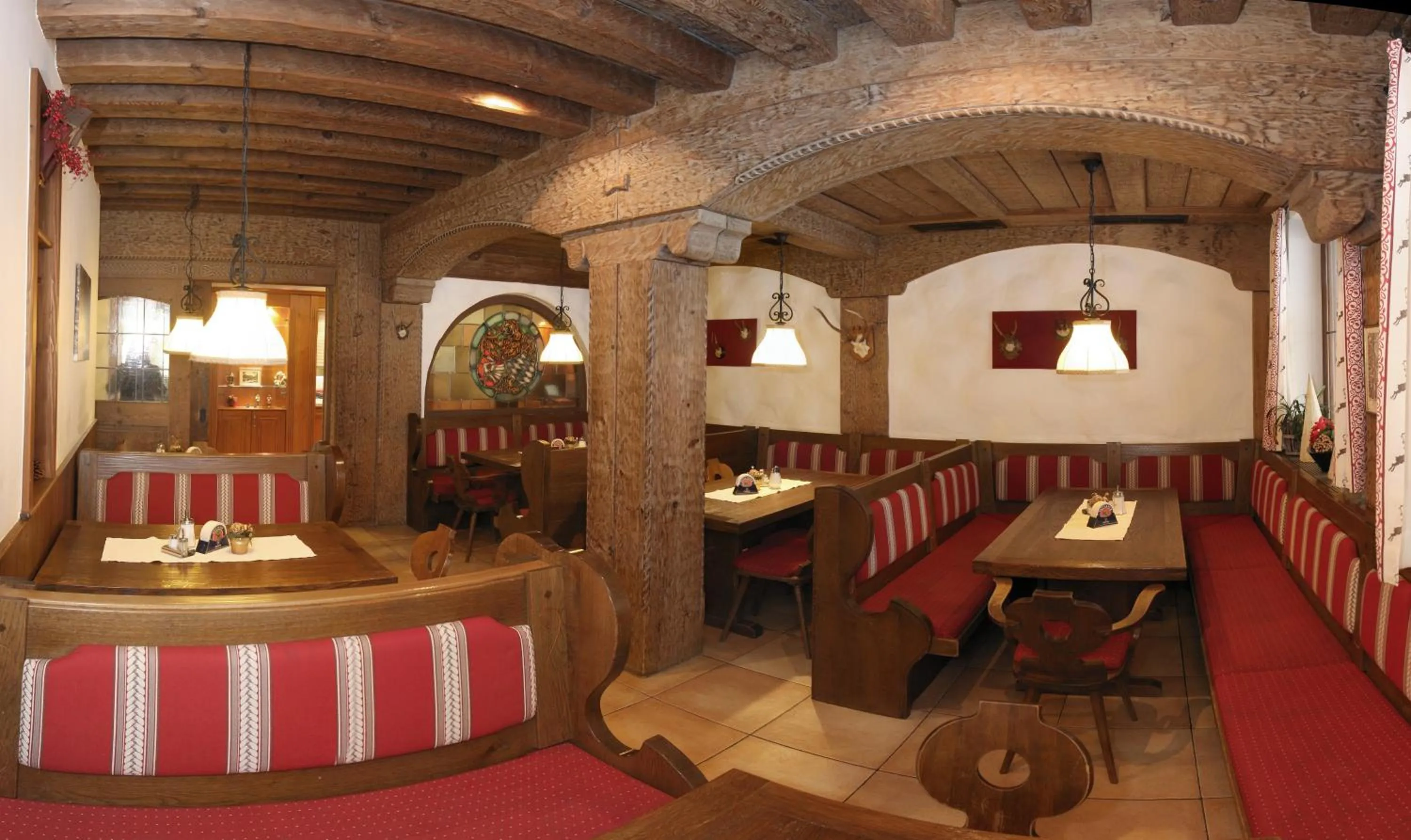 Restaurant/places to eat in Hotel Alpenstuben