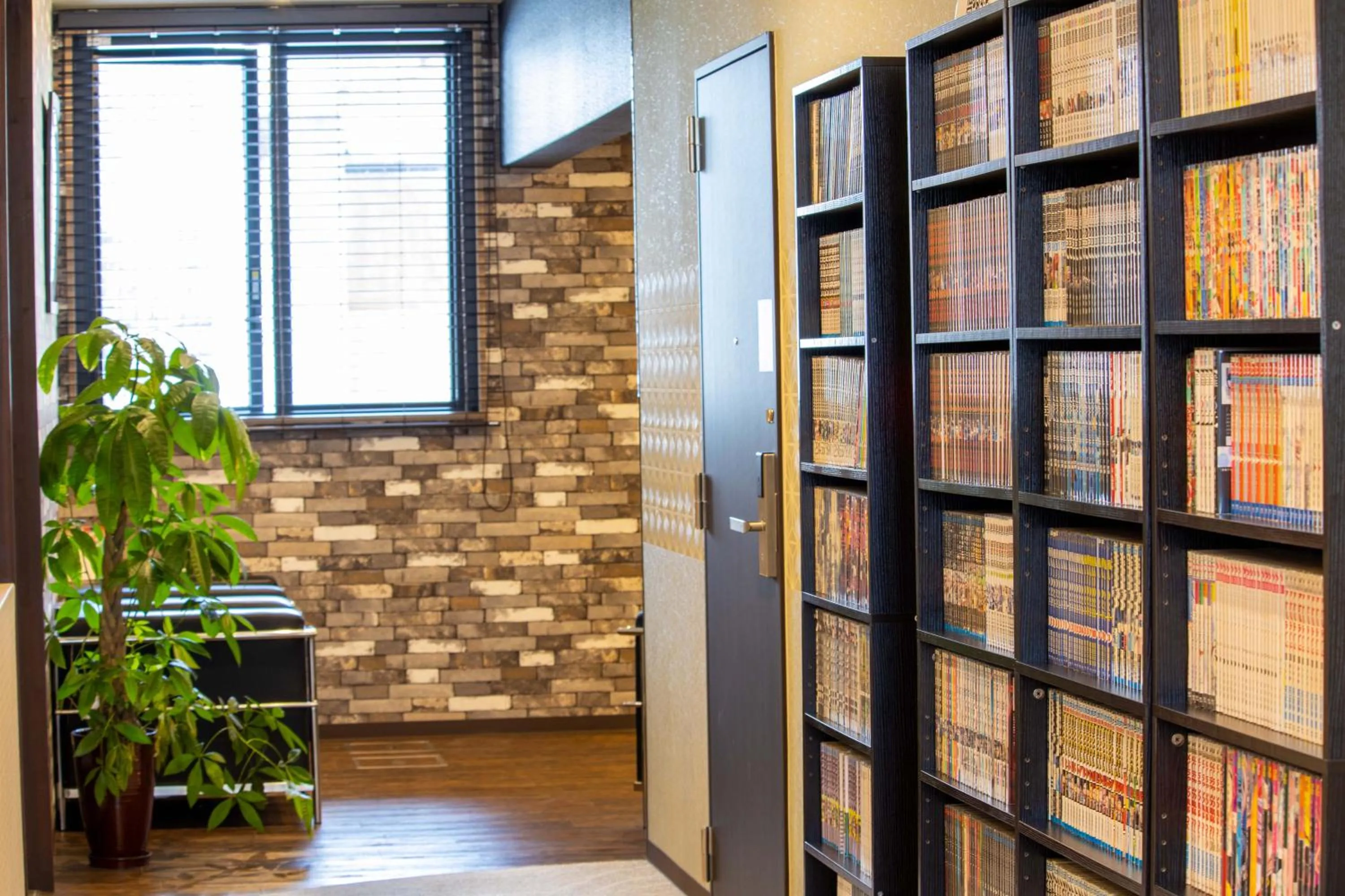 Library in Stay SAKURA Kyoto Tambaguchi