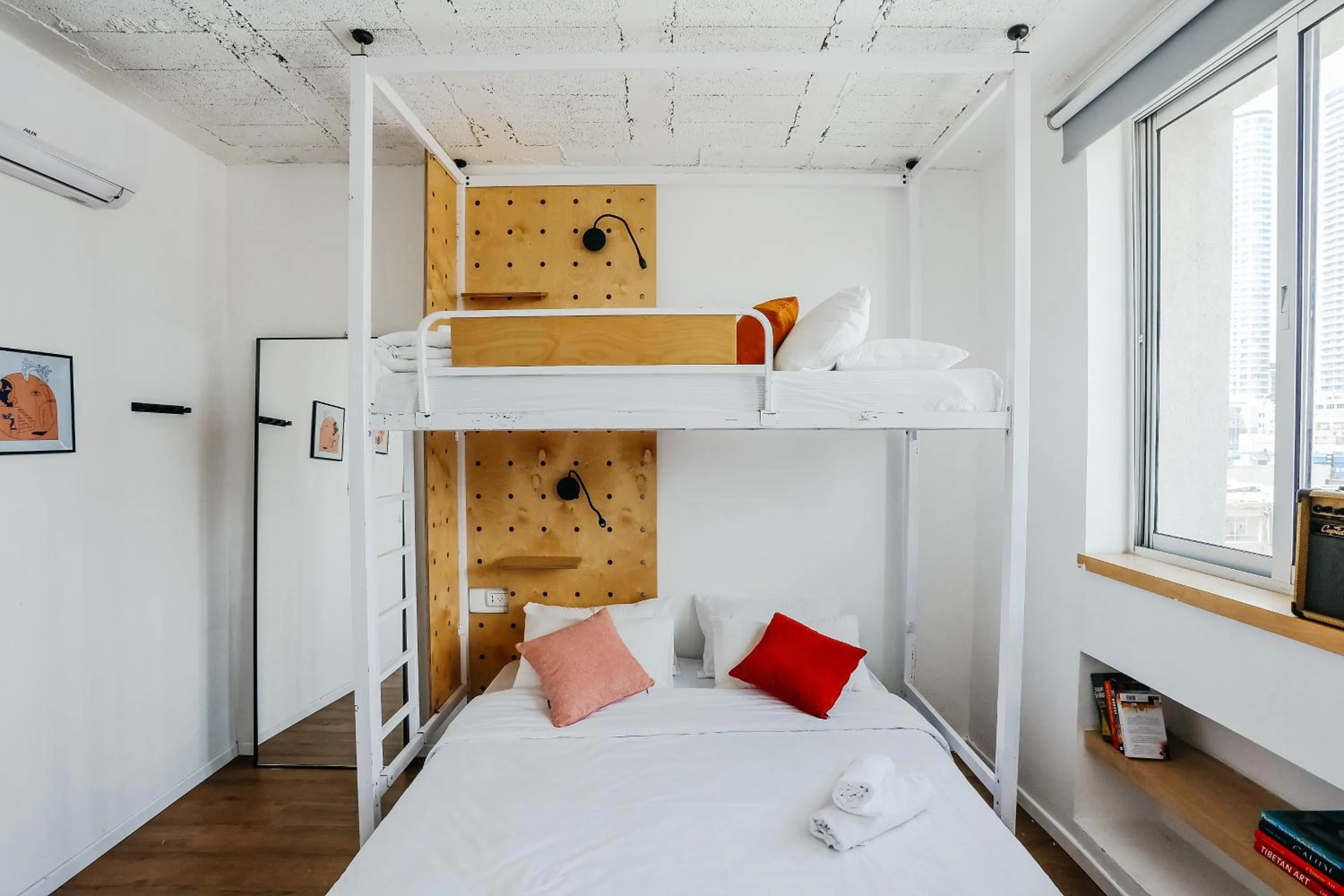 Bed in Domus Metro Hotel