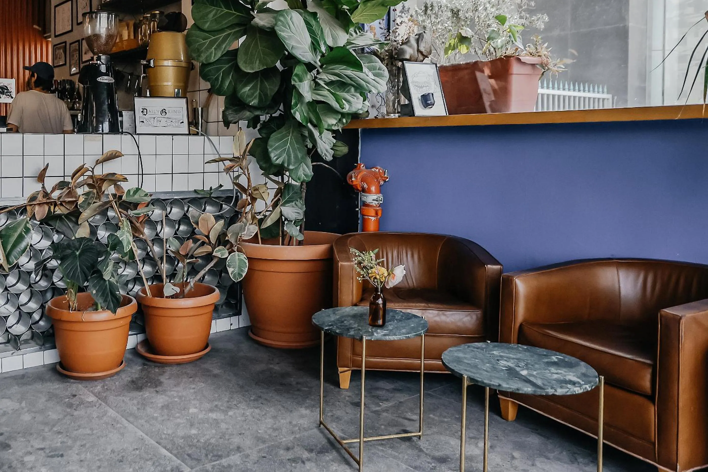 Seating area in Domus Metro Hotel