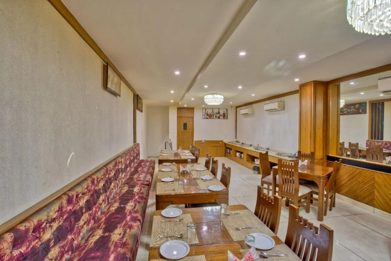 Restaurant/places to eat in Height View Residency