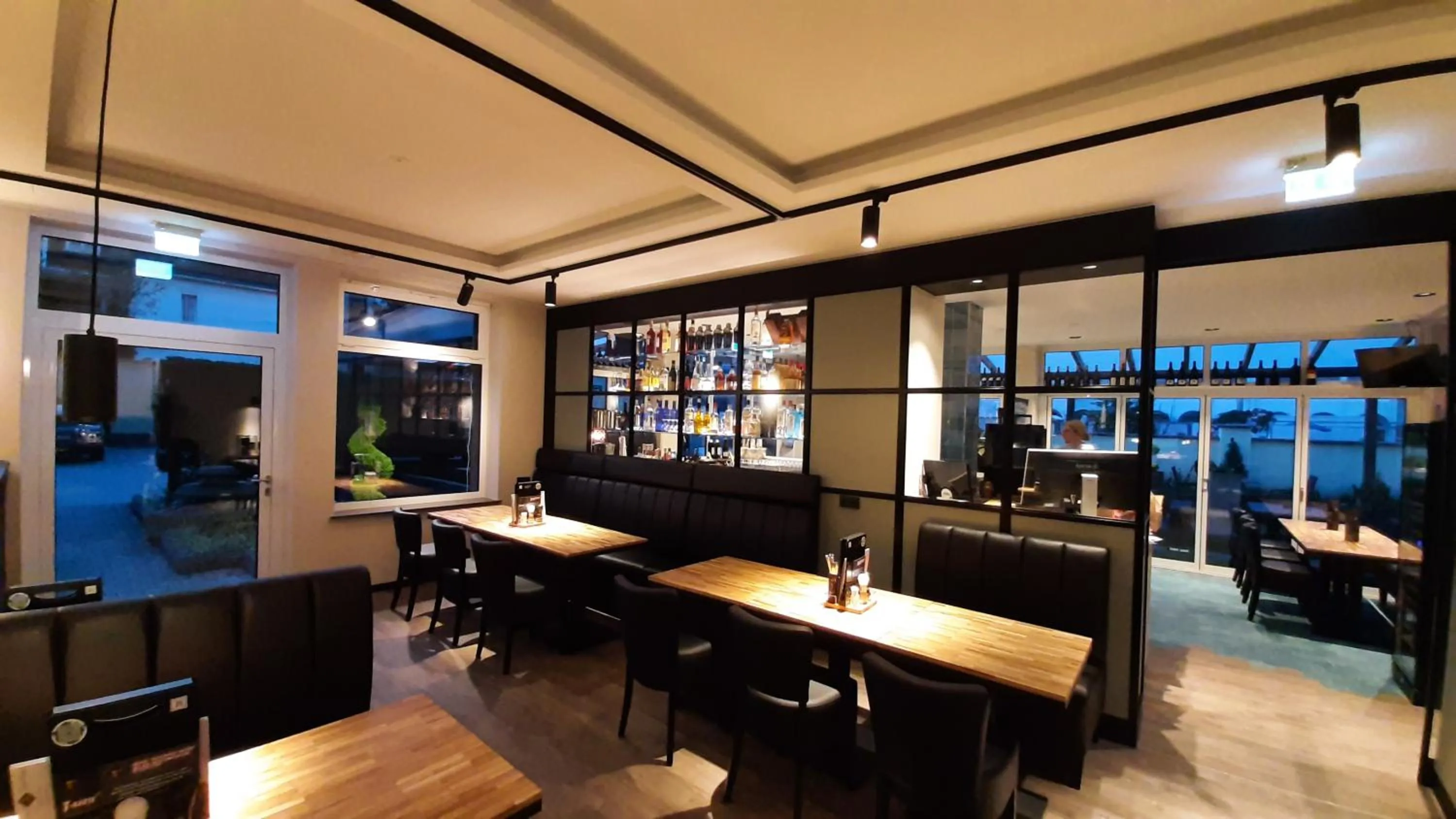 Restaurant/places to eat in Hotel Krupp