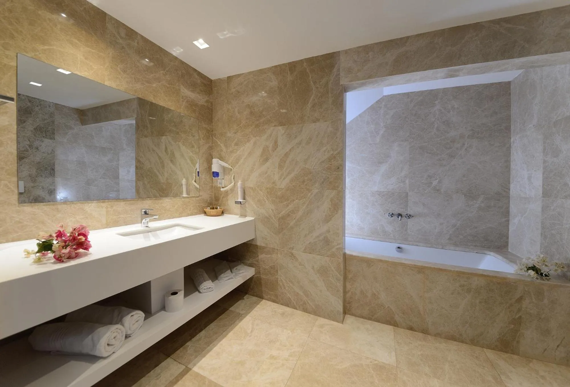 Bathroom in Lugga Boutique Hotel & Beach