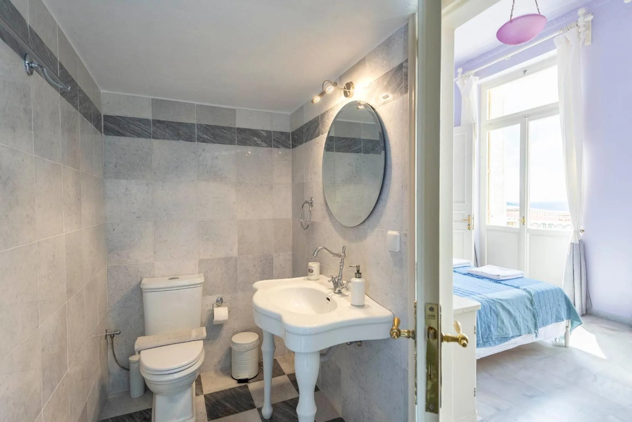 Toilet in Villa Maria-Syros