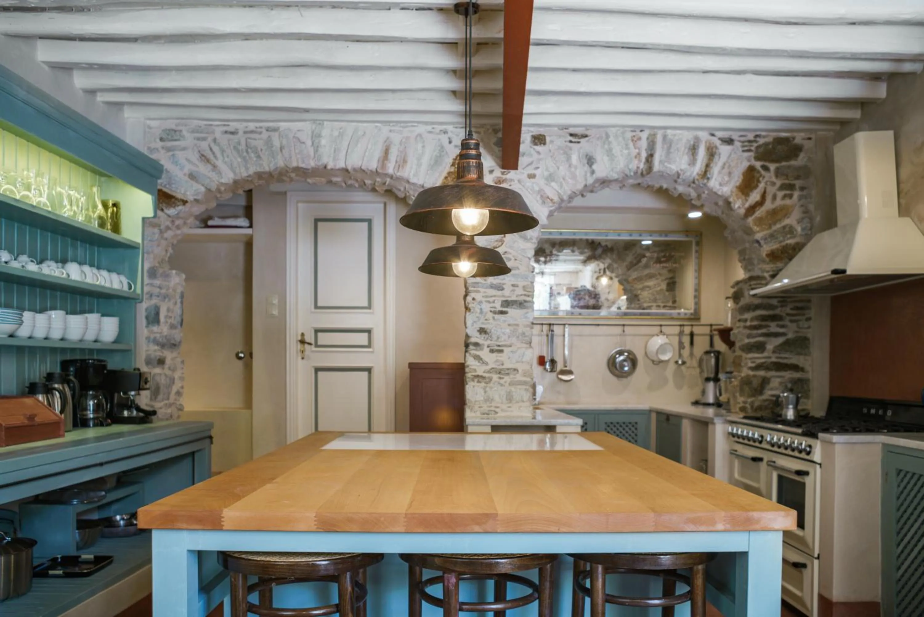 Kitchen or kitchenette in Villa Maria-Syros