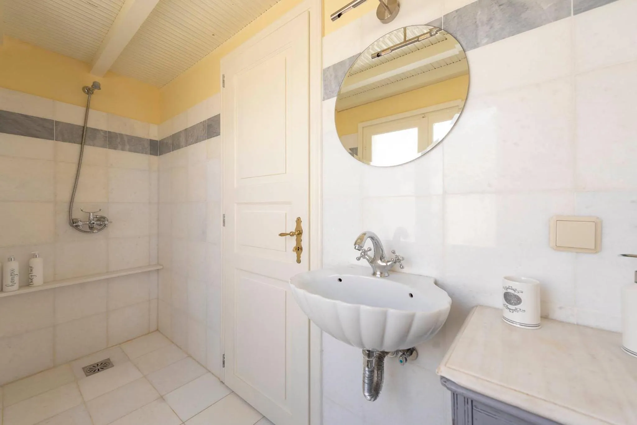 Shower in Villa Maria-Syros