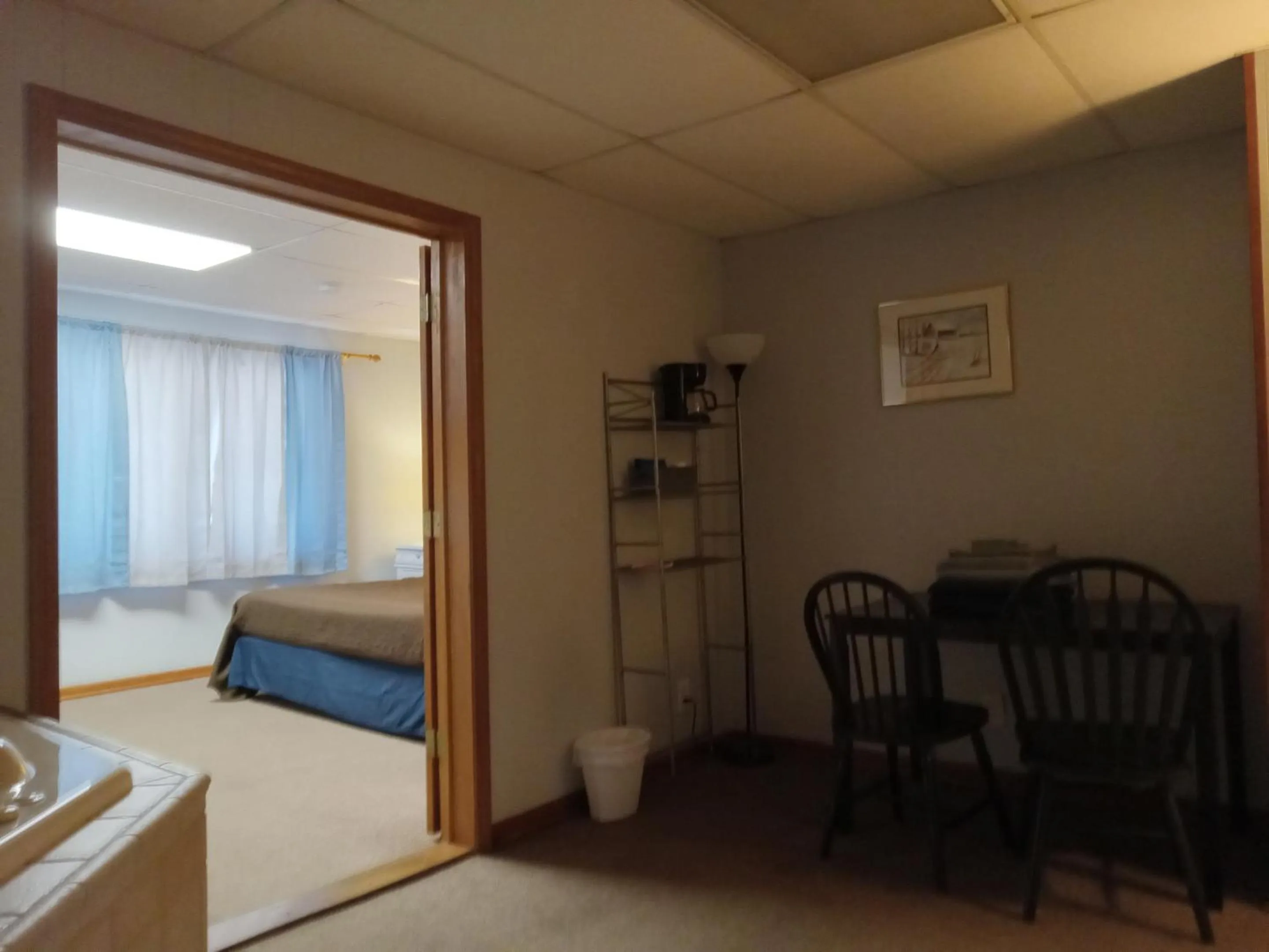 Bedroom in HICKORY SHADES MOTEL