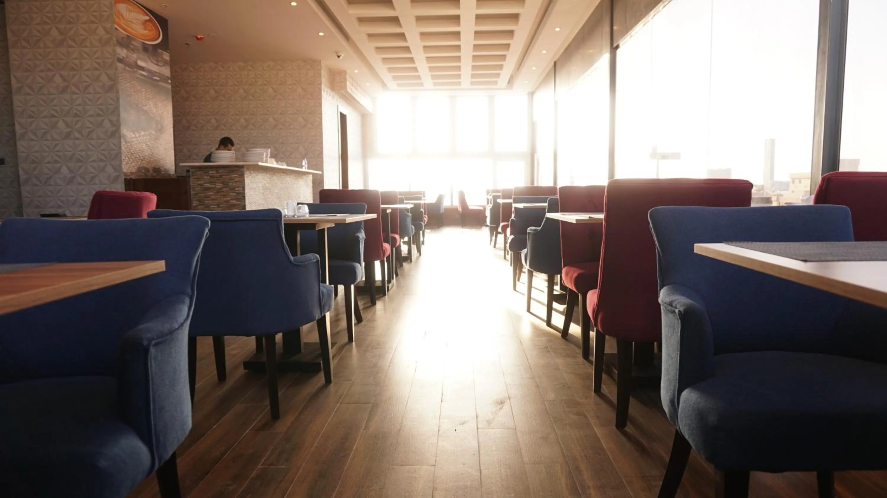 Restaurant/places to eat in Eva Hotel