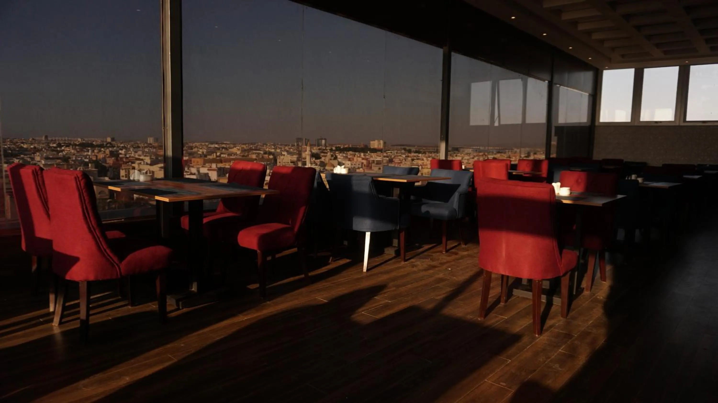 Restaurant/places to eat in Eva Hotel