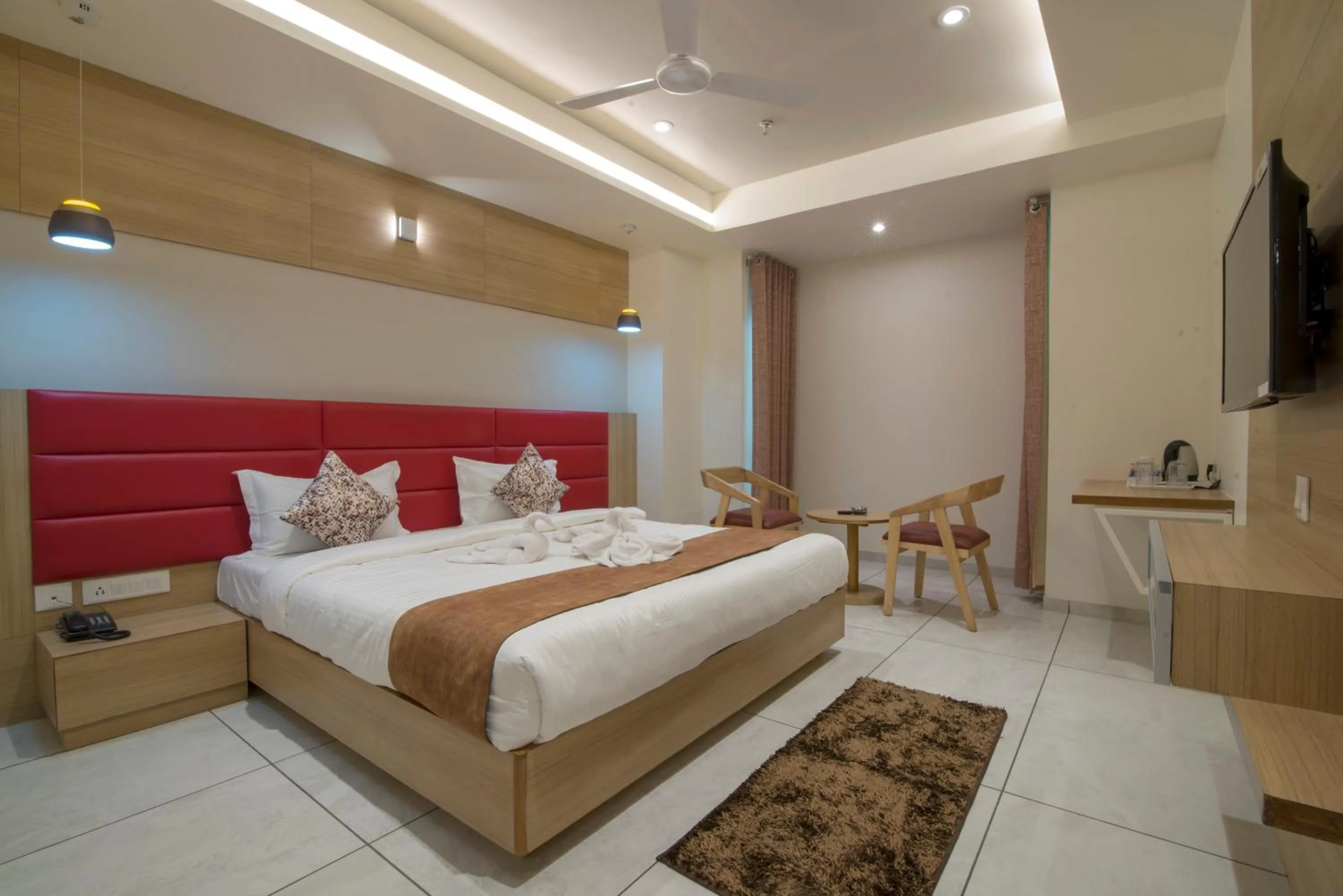 HOTEL SILVERA GRAND