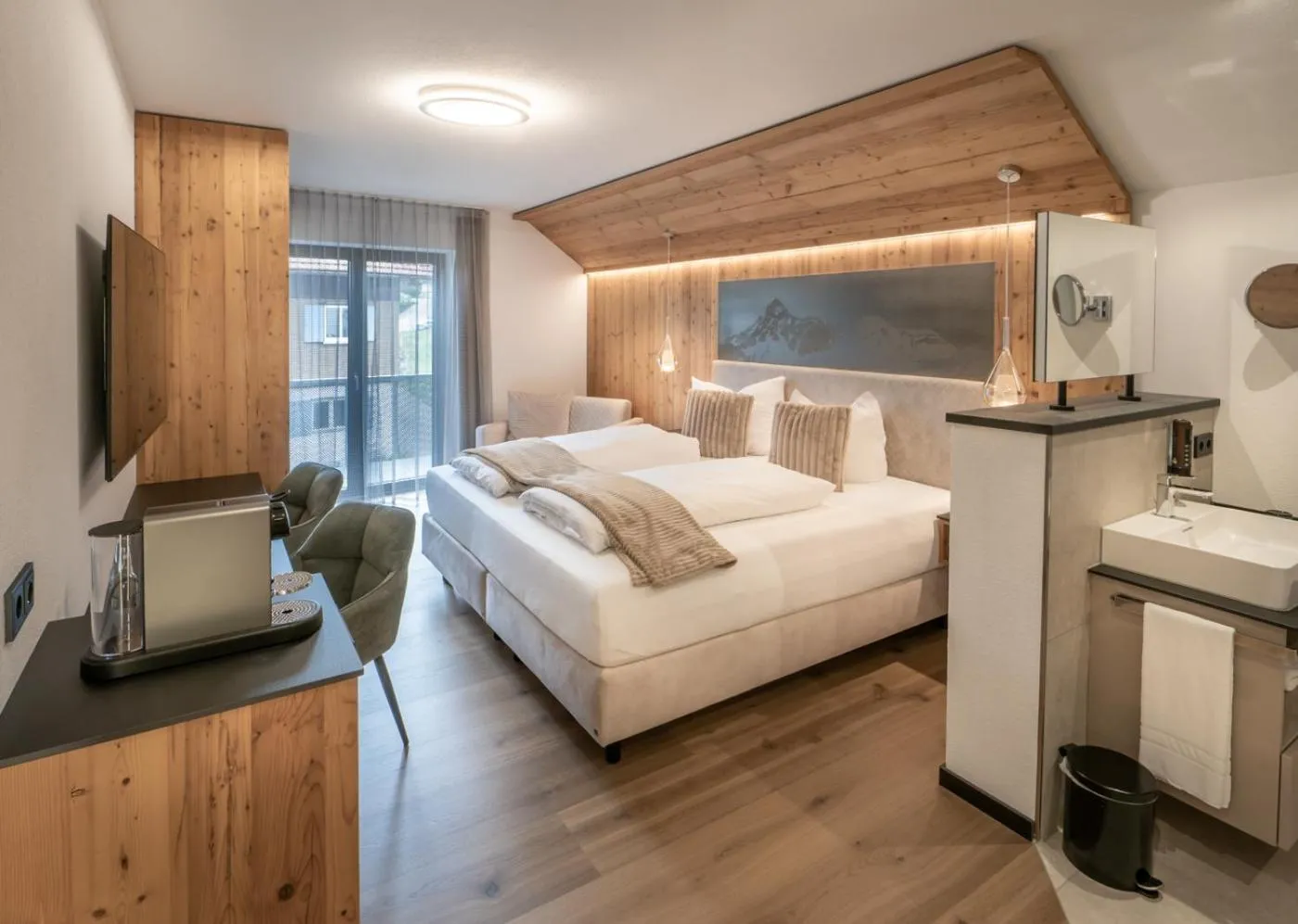 Photo of the whole room, Bed in Mäsers Allgäuherz