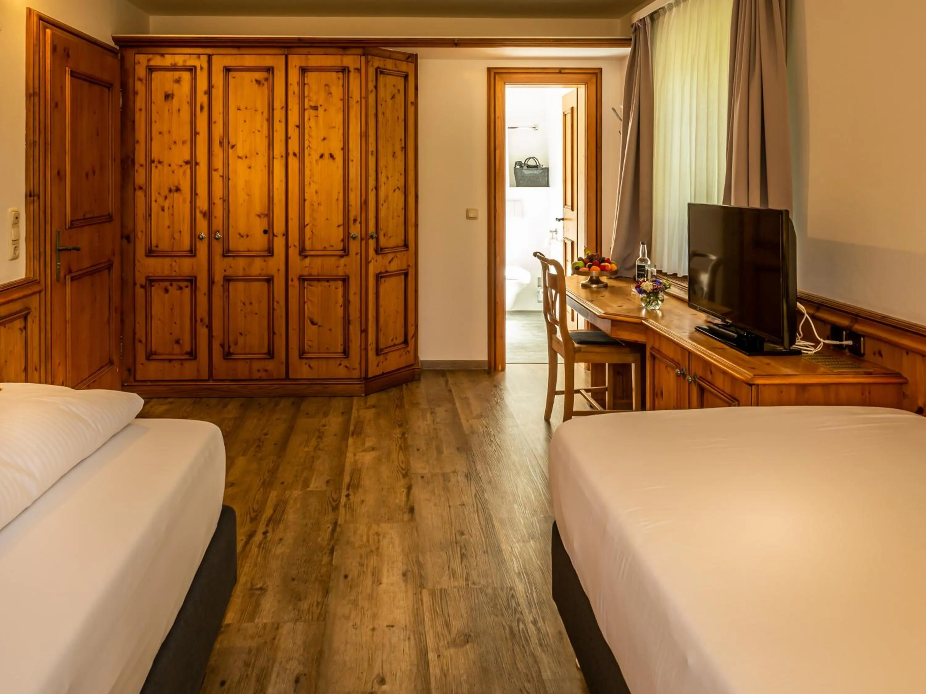 Photo of the whole room, Bed in Mäsers Allgäuherz