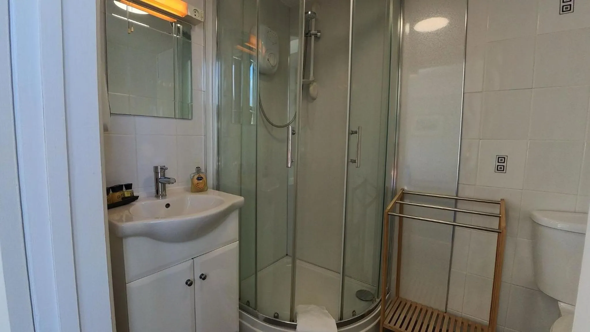 Bathroom in Royal Temple Yacht Club