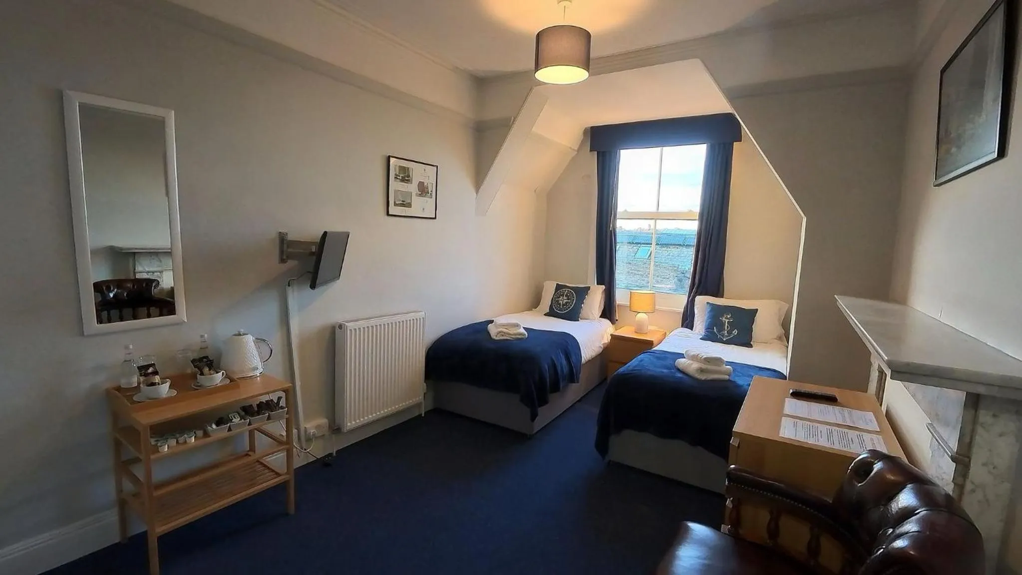 Bedroom, Bed in Royal Temple Yacht Club
