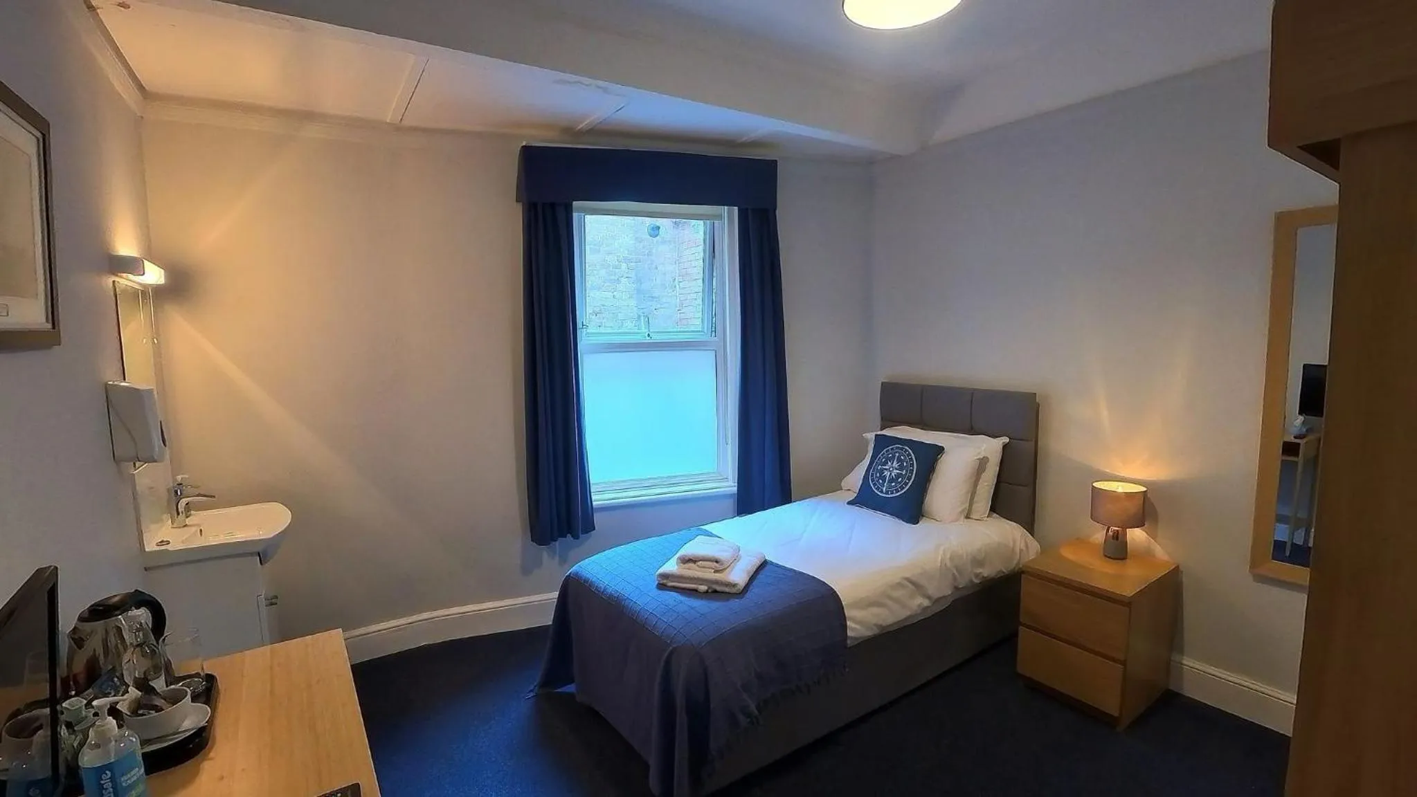 Bedroom, Bed in Royal Temple Yacht Club