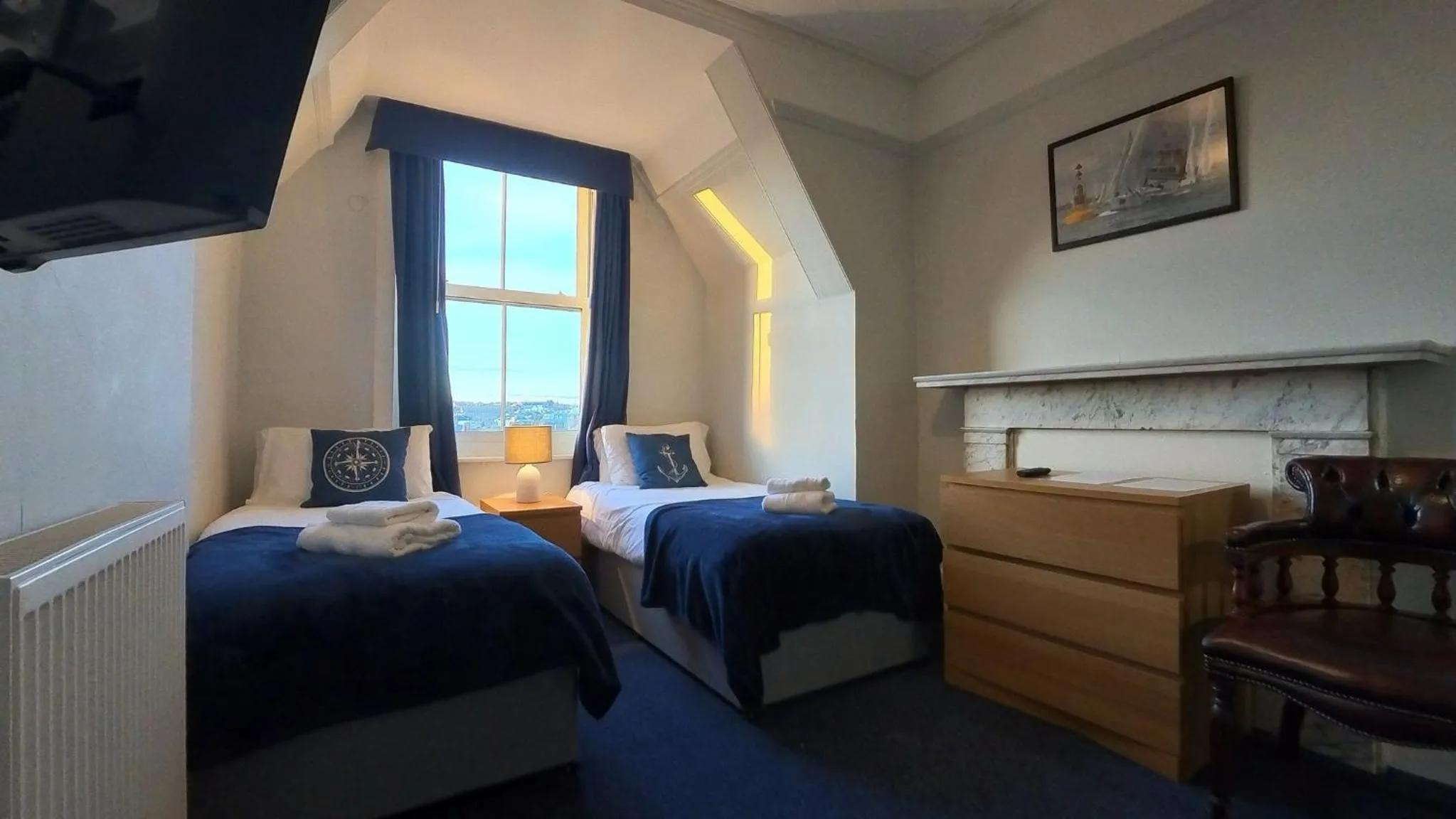 Bedroom, Bed in Royal Temple Yacht Club