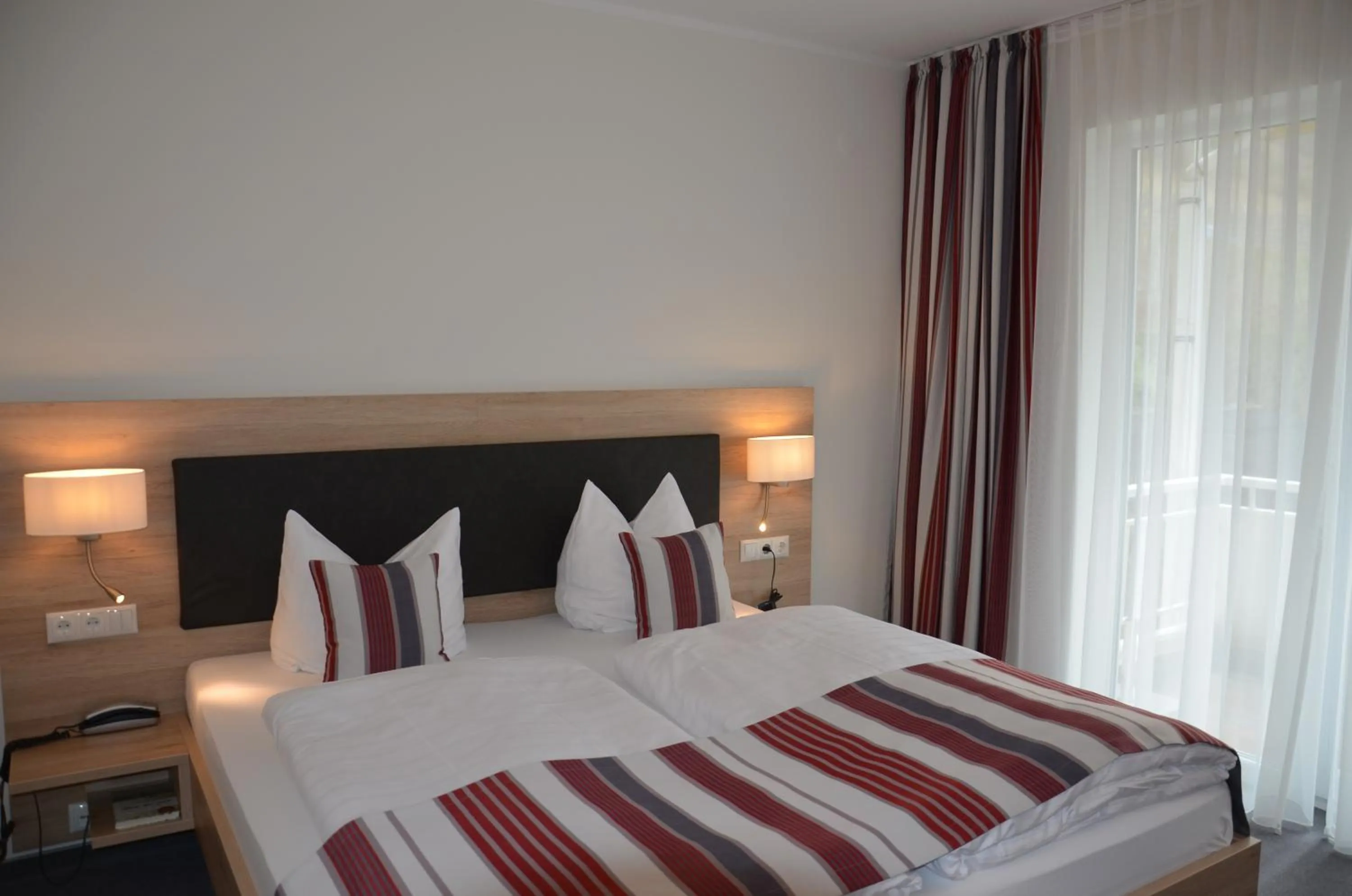 Photo of the whole room, Bed in Flair Hotel am Rosenhügel - Garni