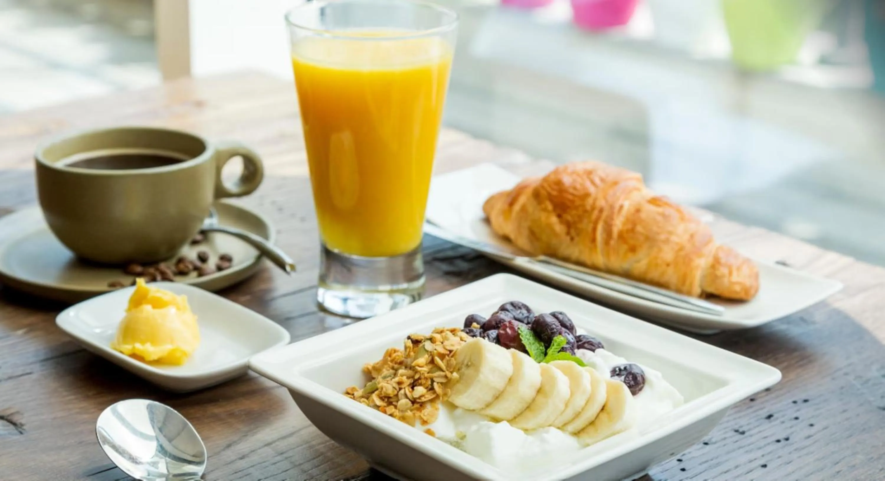 Restaurant/places to eat in Dusit Princess Residences Dubai Marina