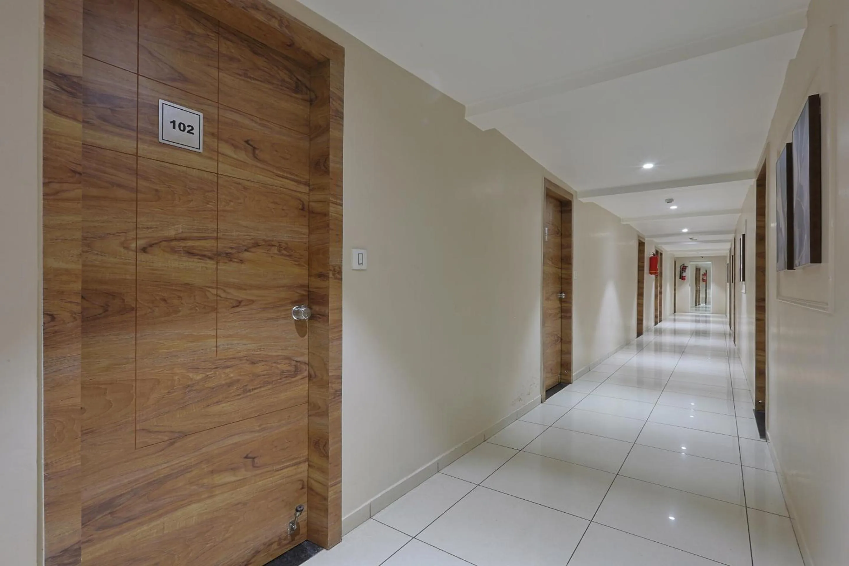 Lobby or reception in HOTEL SHALIGRAM