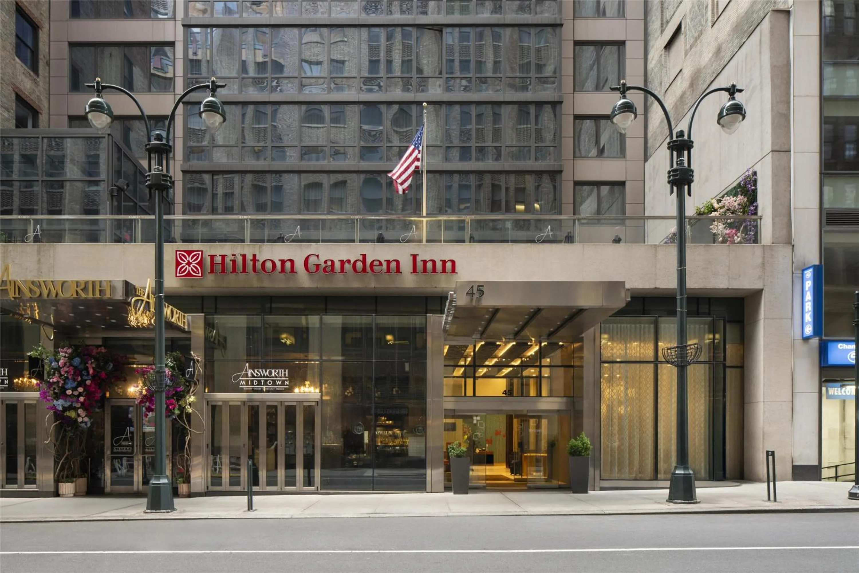 Property building in Hilton Garden Inn New York/Midtown Park Avenue