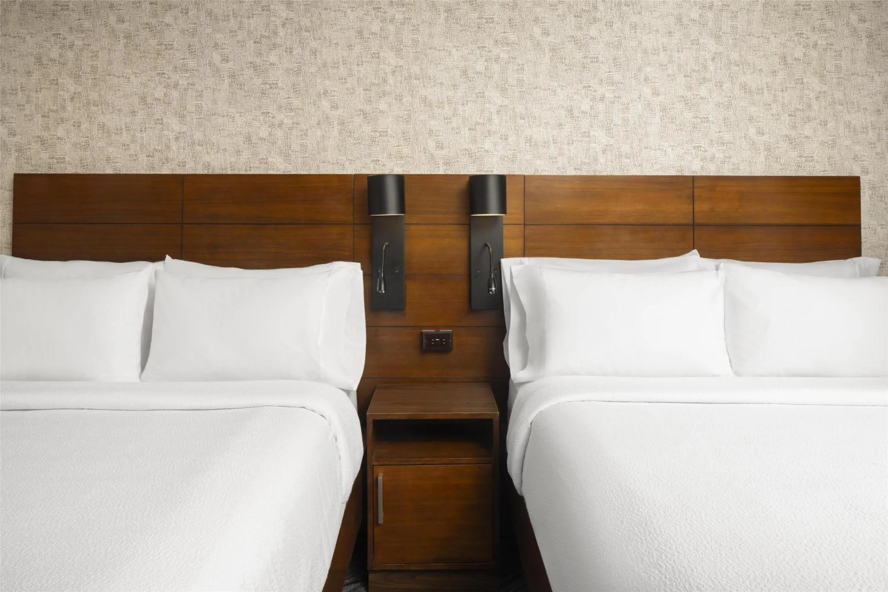 Bed in Hilton Garden Inn New York/Midtown Park Avenue