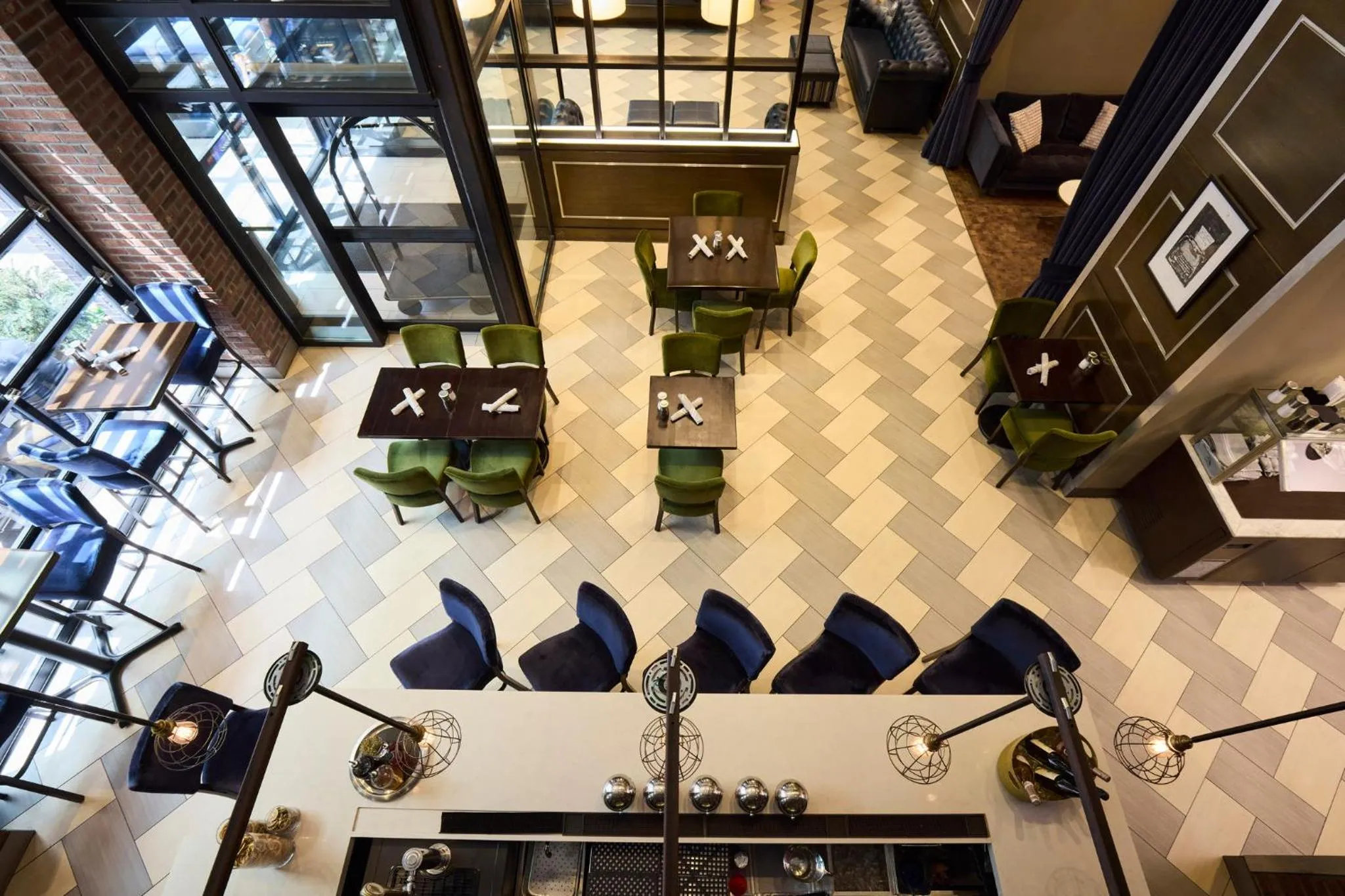 Restaurant/places to eat in Archer Hotel New York