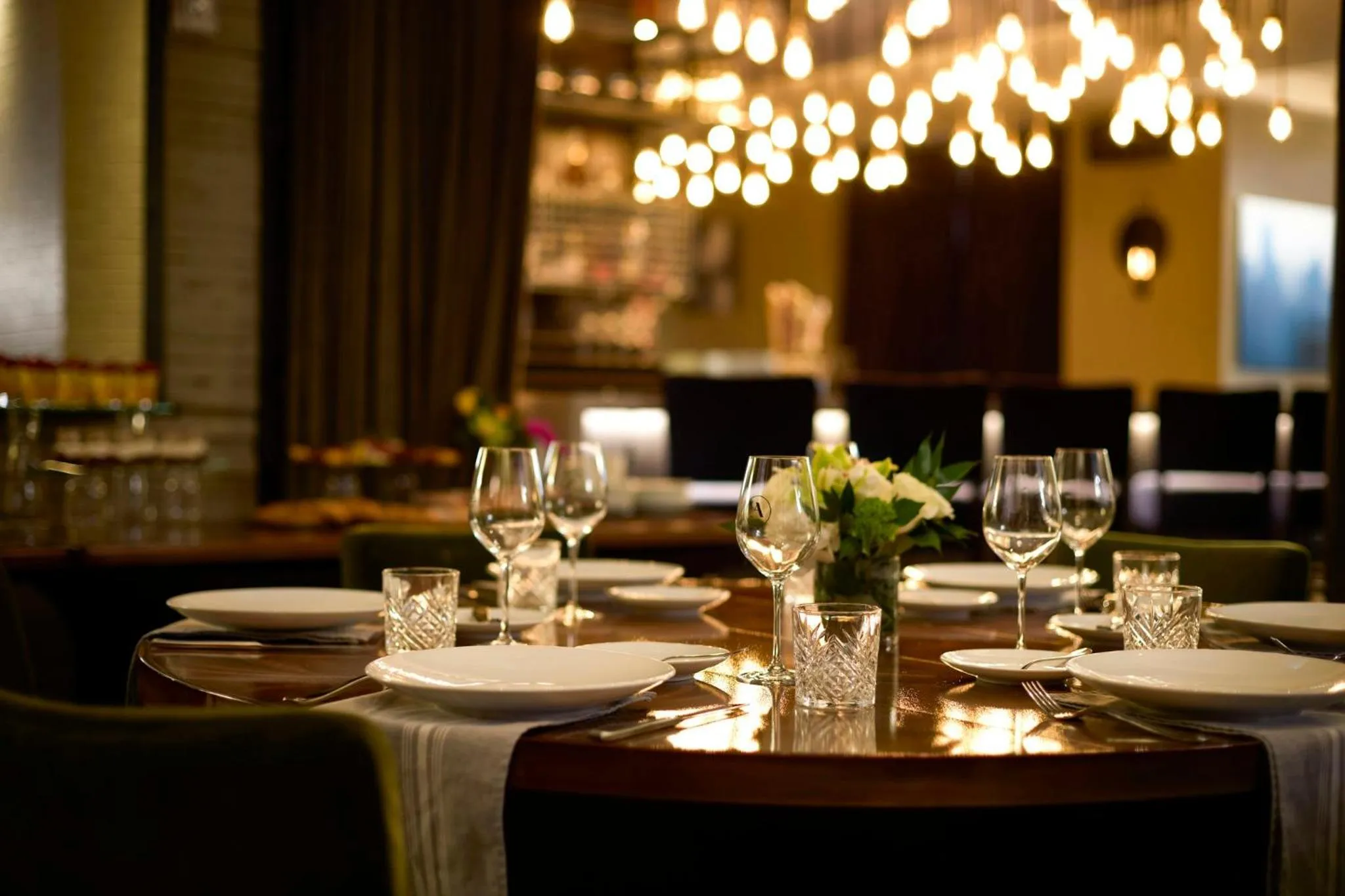 Restaurant/places to eat in Archer Hotel New York