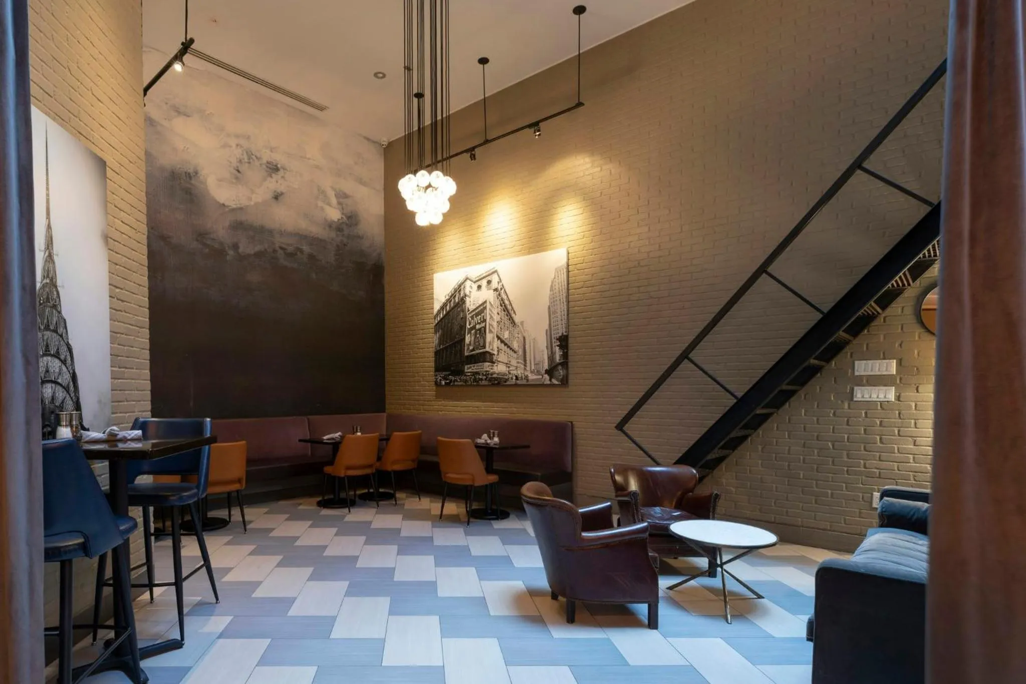 Restaurant/places to eat in Archer Hotel New York