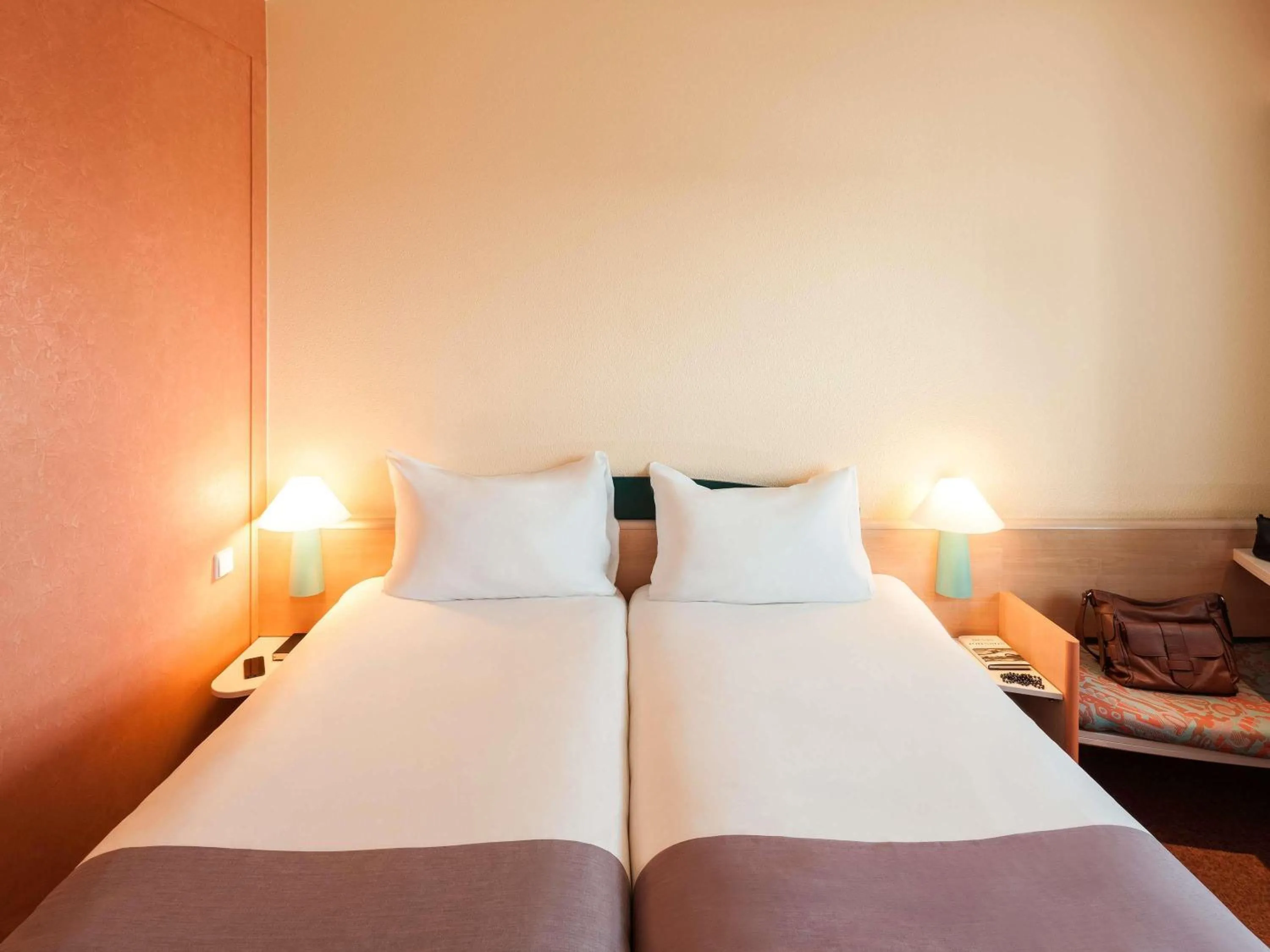 Bedroom, Bed in ibis Hotel Berlin Spandau