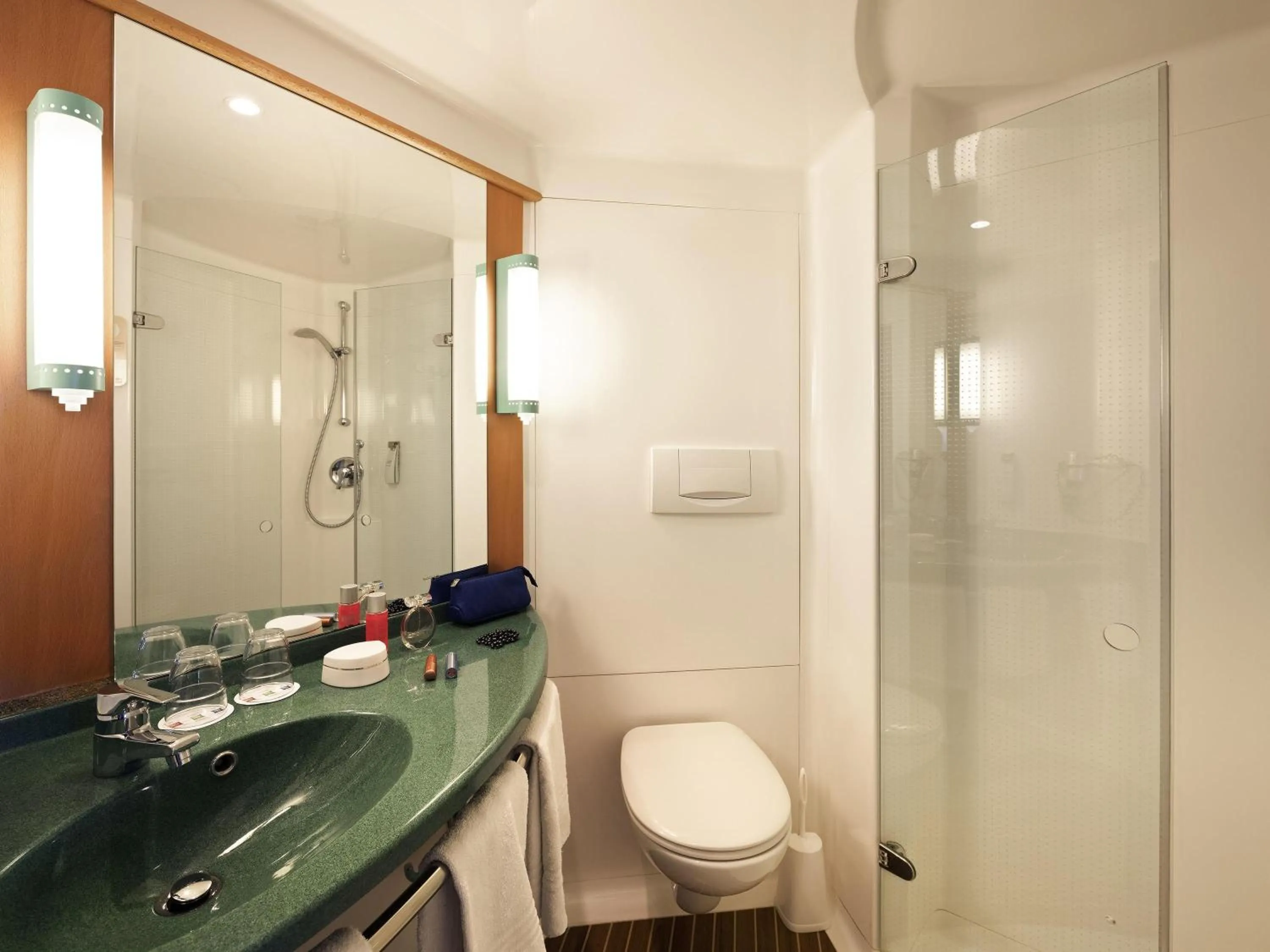 Bedroom in ibis Hotel Berlin Spandau